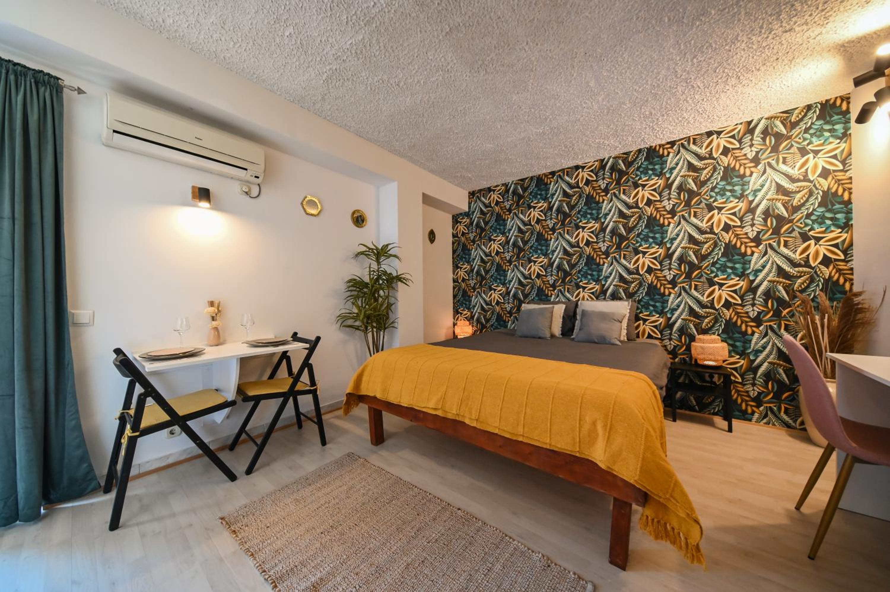 Studio with Terrace - Photo 1