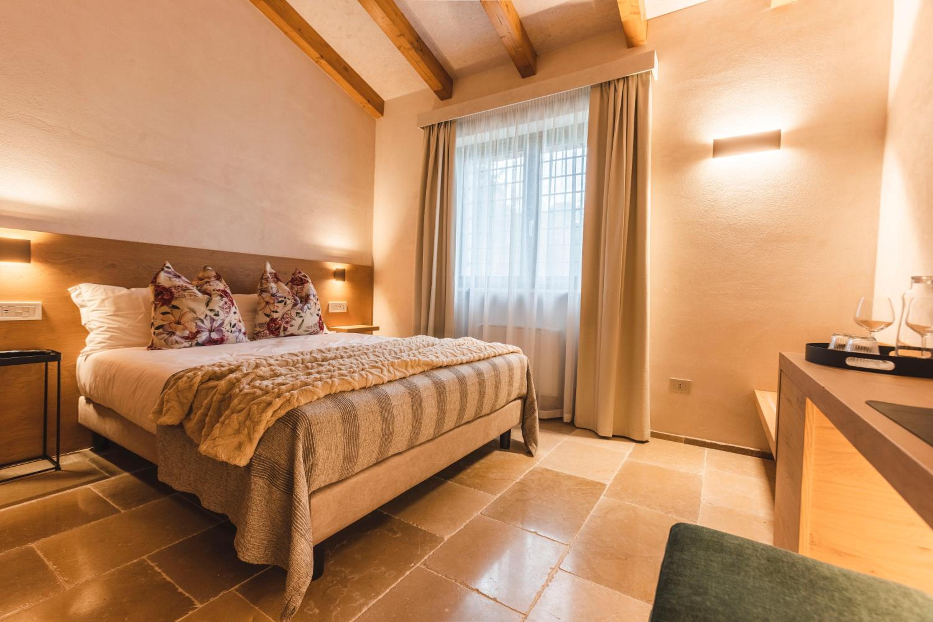 Superior Double Room - Photo 9