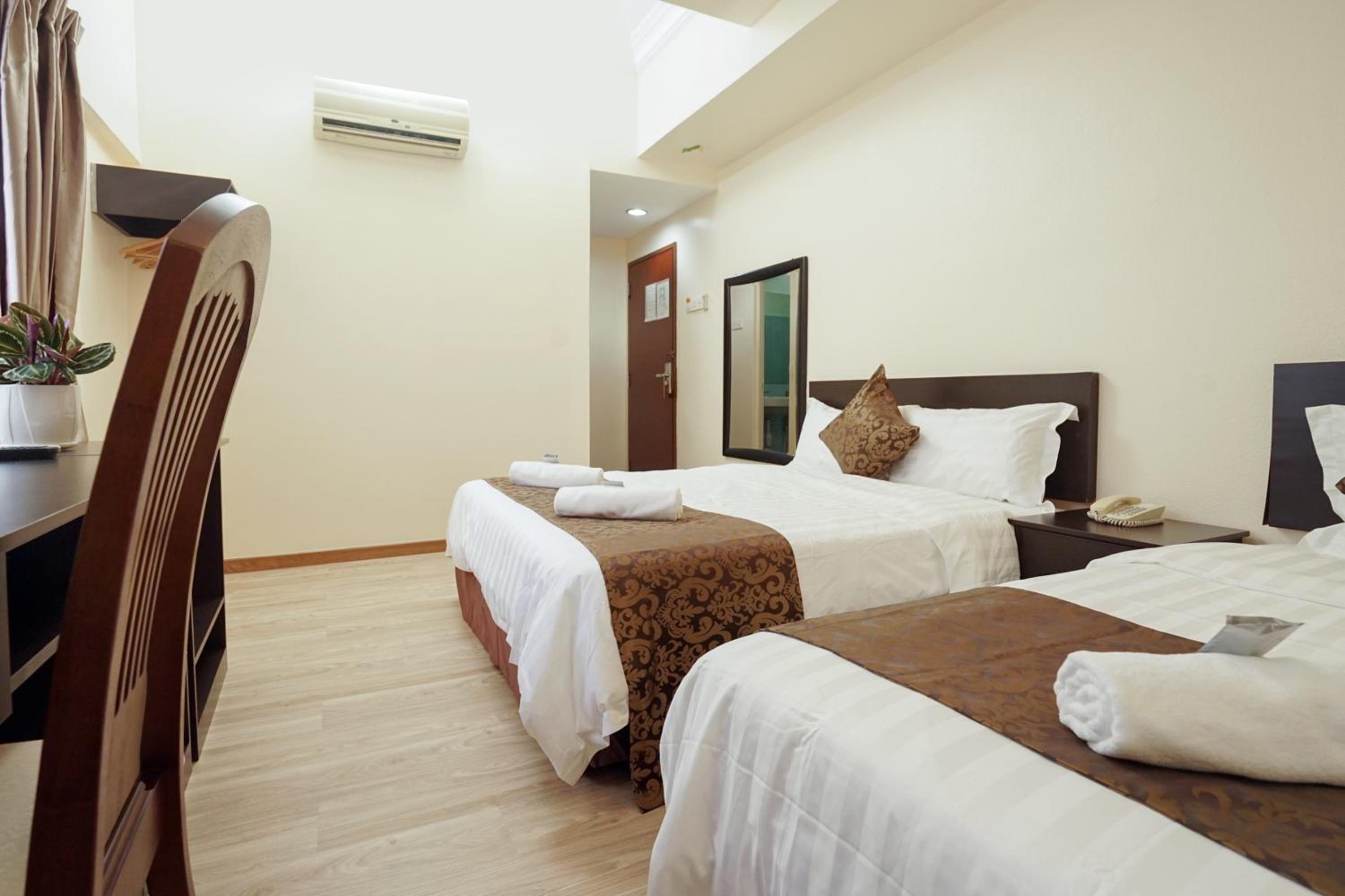 Deluxe Family Room