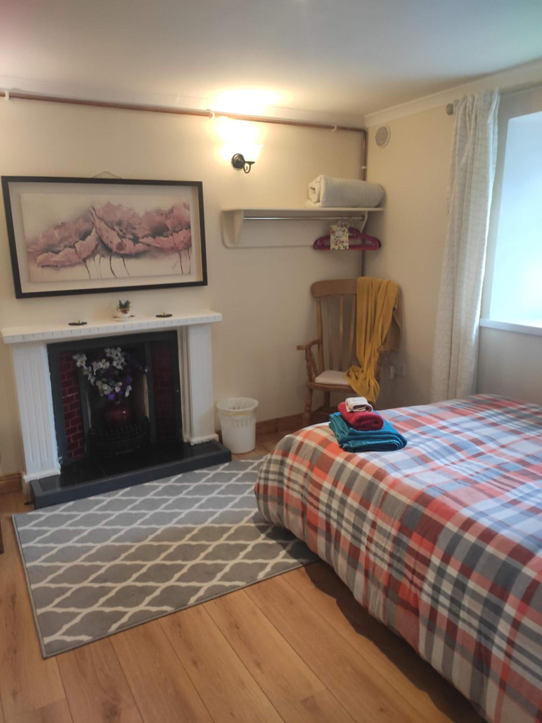 Deluxe Double Room with Shower photo 2