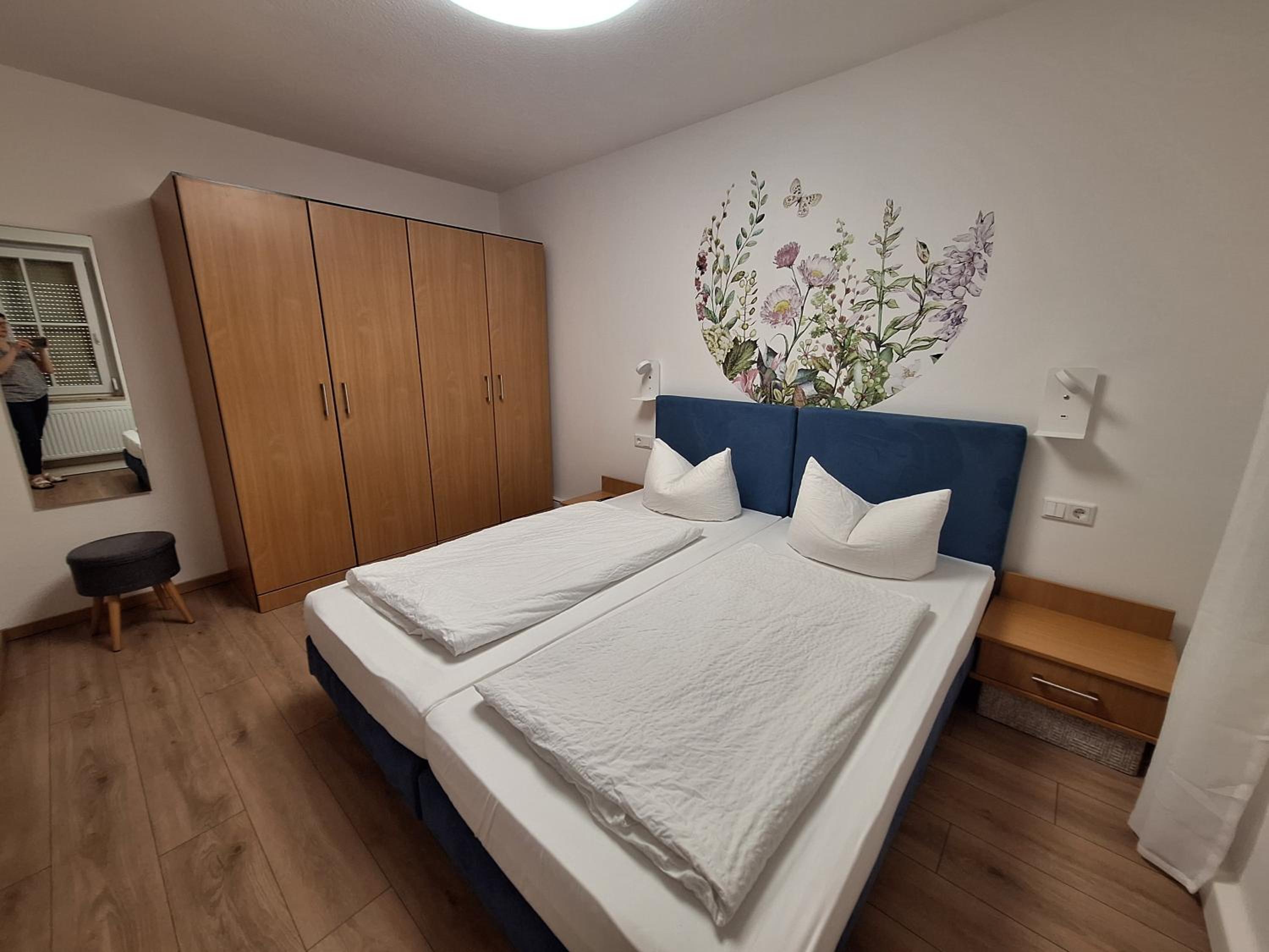 Two-Bedroom Apartment with Balcony photo 3