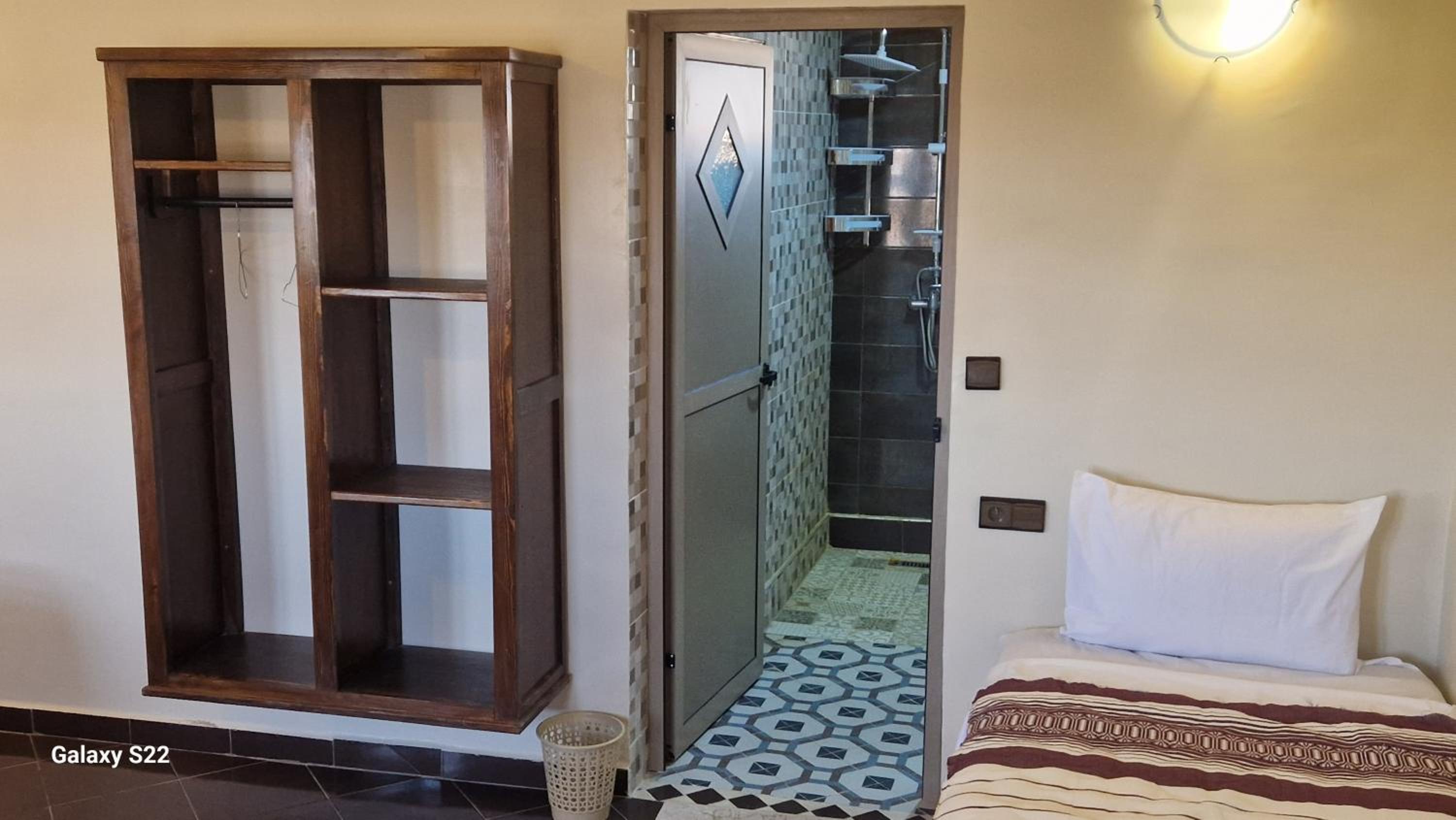 Double Room - Photo 3