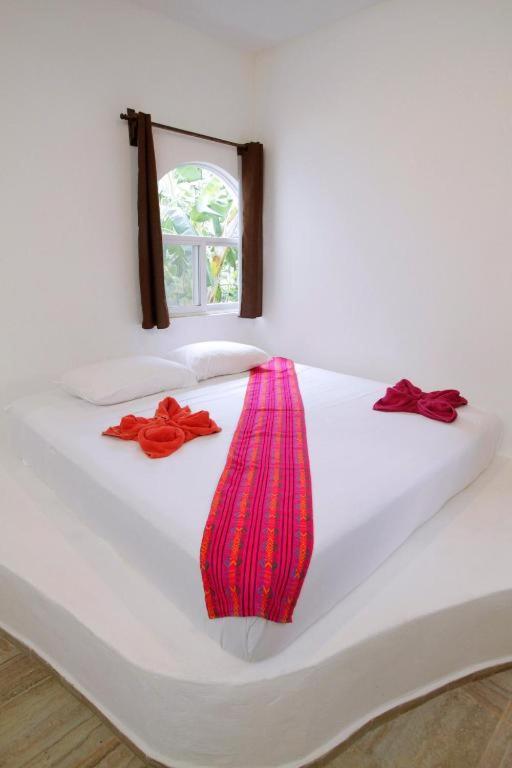 Three-Bedroom Villa - Photo 15