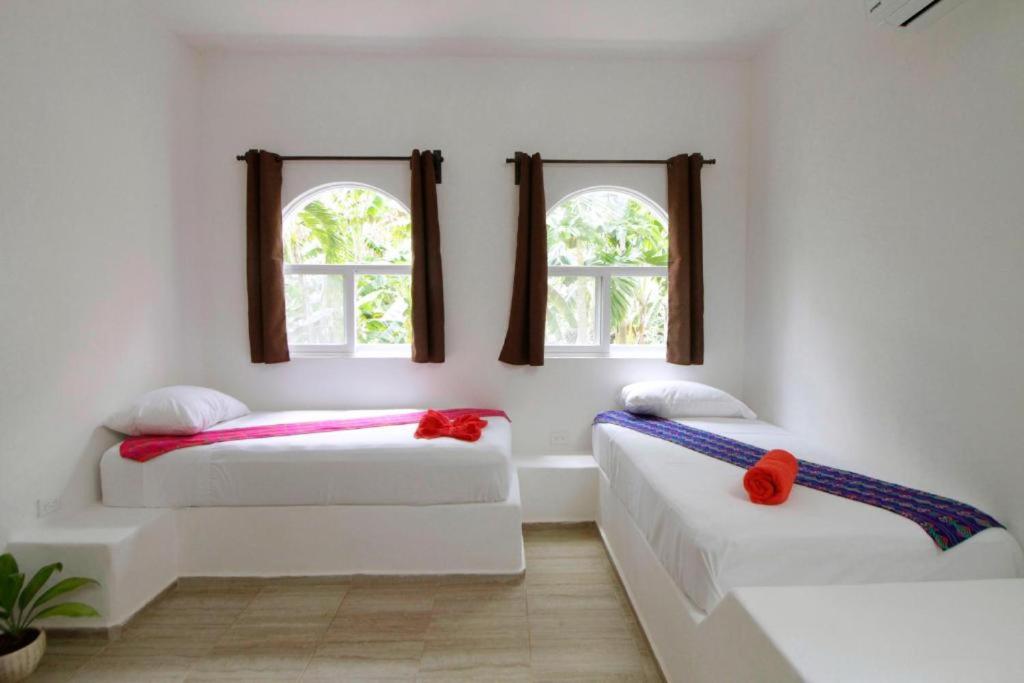 Three-Bedroom Villa - Photo 17
