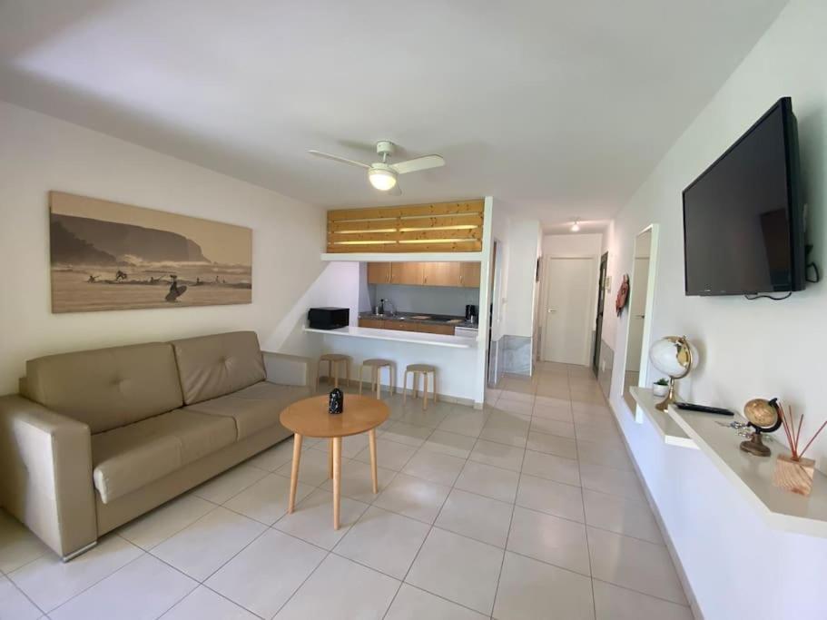 Apartamento de una habitación con vista a la piscina