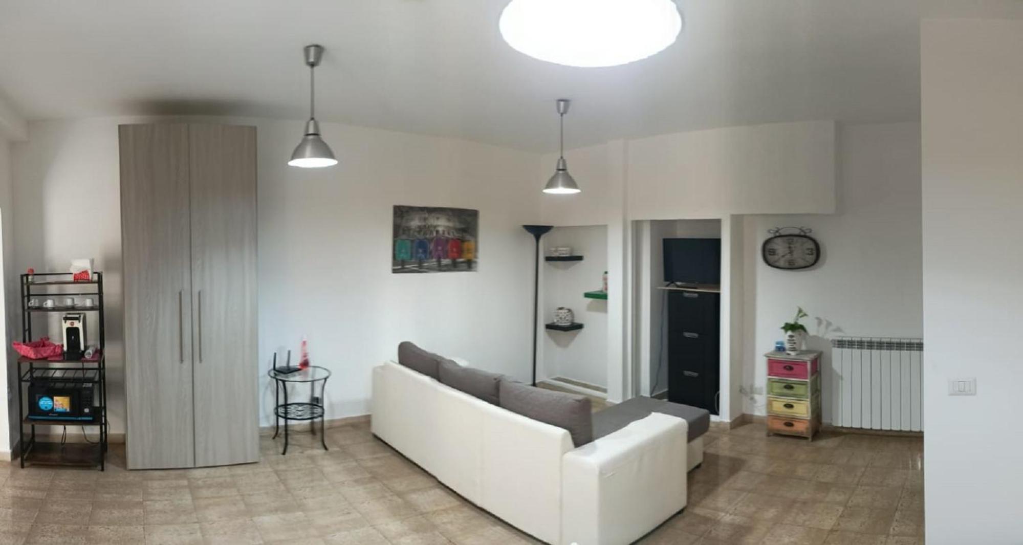 One-Bedroom Apartment photo 3