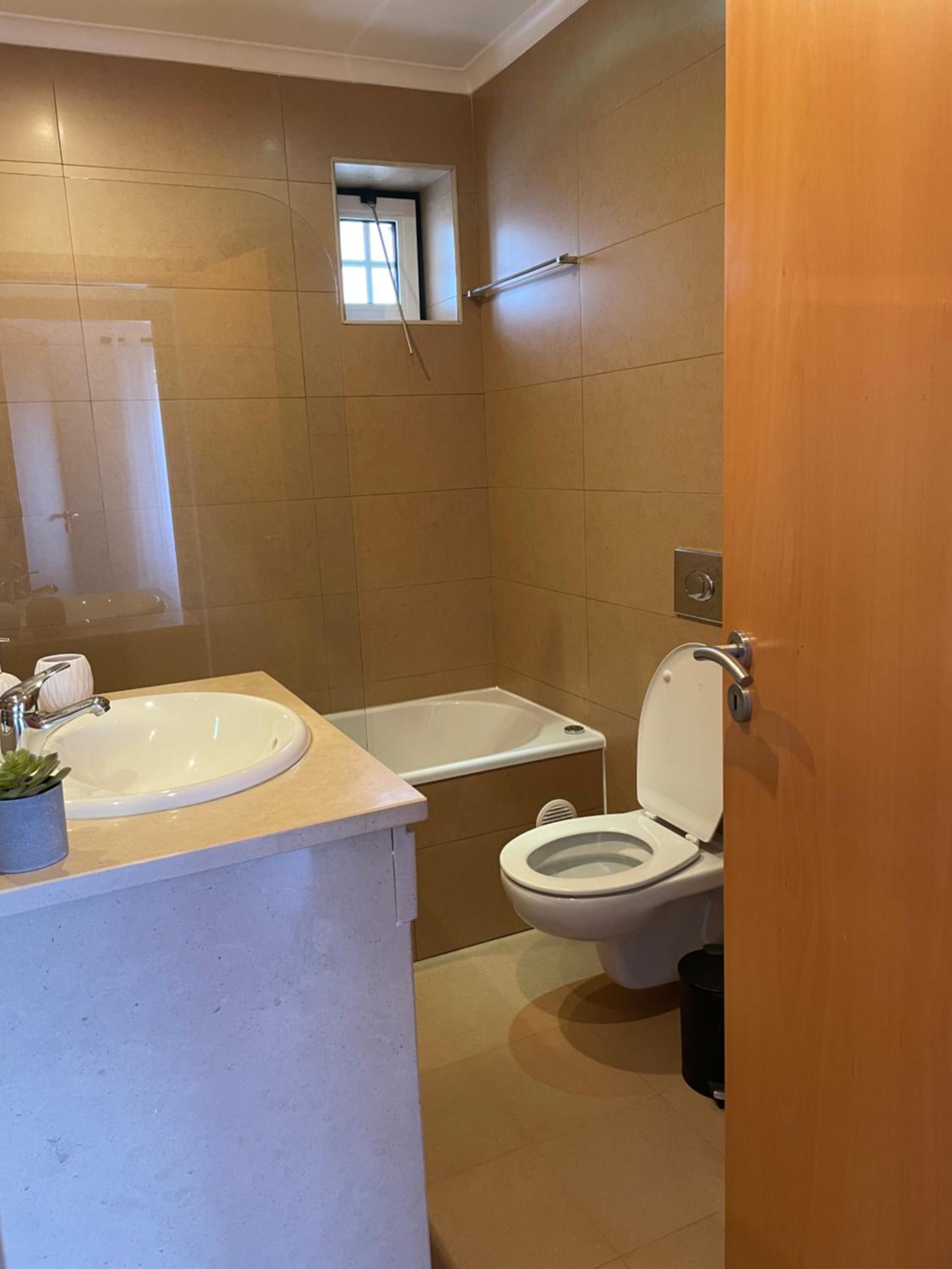 Deluxe Room (2 Adults + 1 Child) photo 2