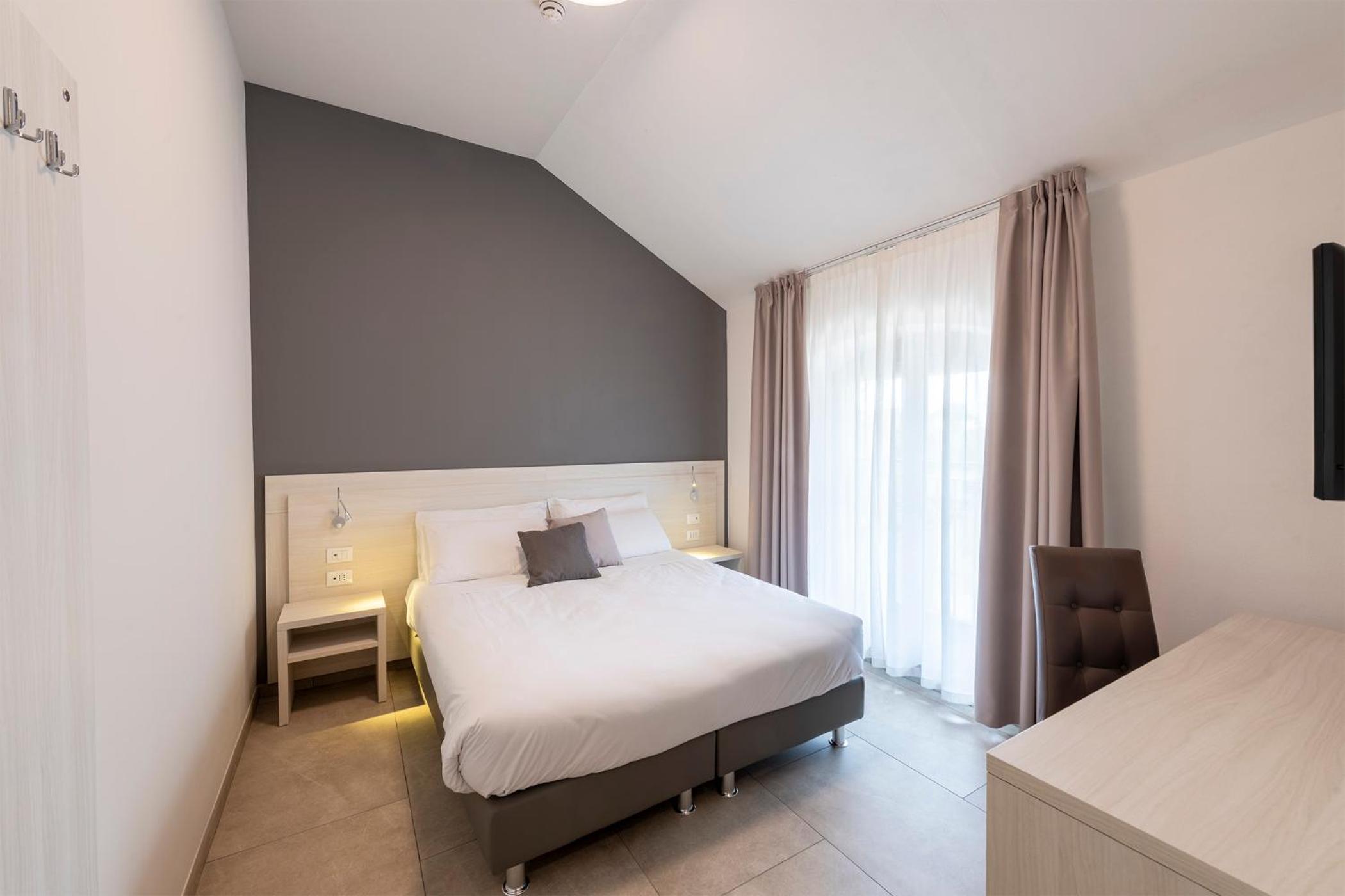 Deluxe Double Room - Photo 4