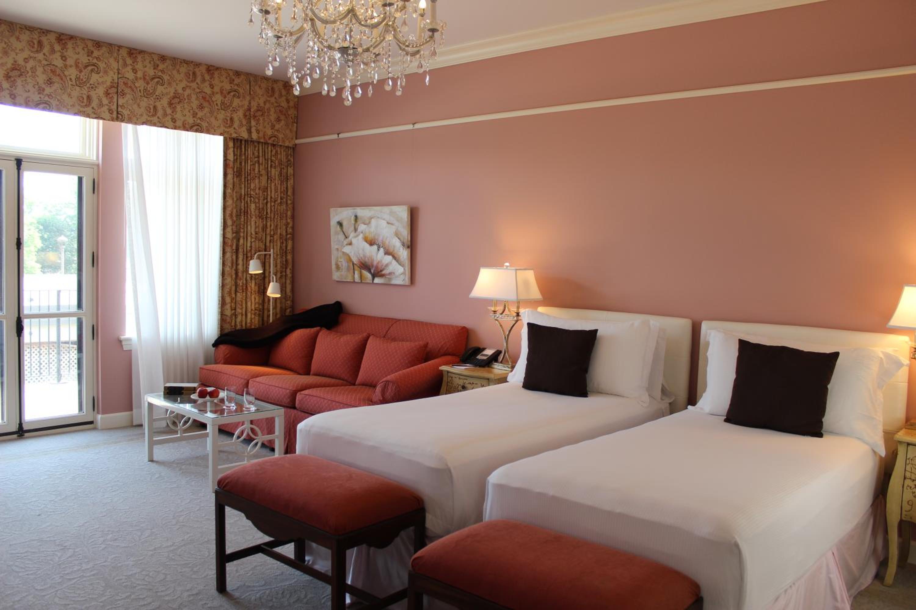 Deluxe Twin Room With City View photo 3
