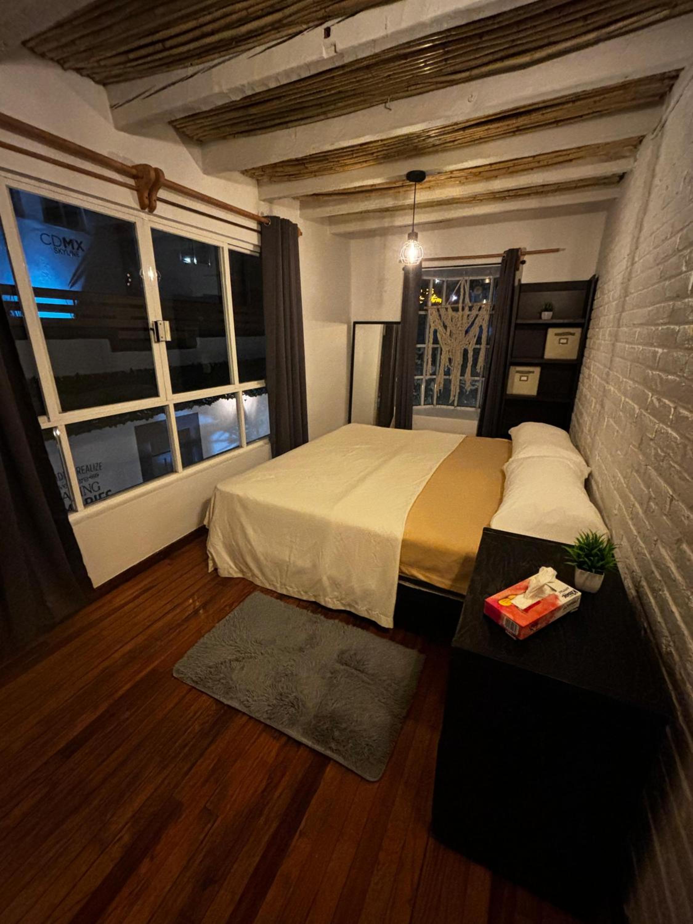 Deluxe King Suite photo 2