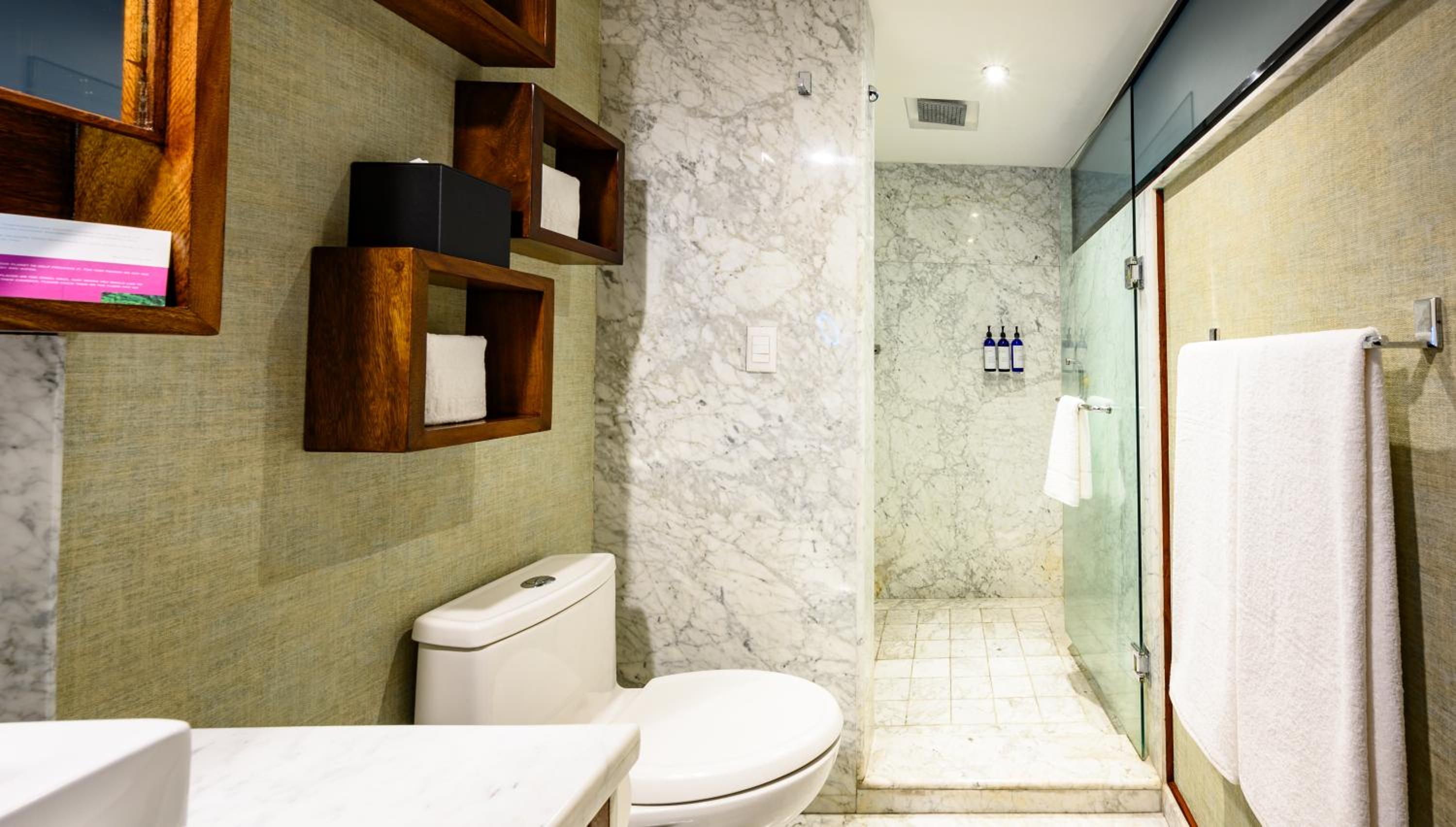 Executive Suite photo 2