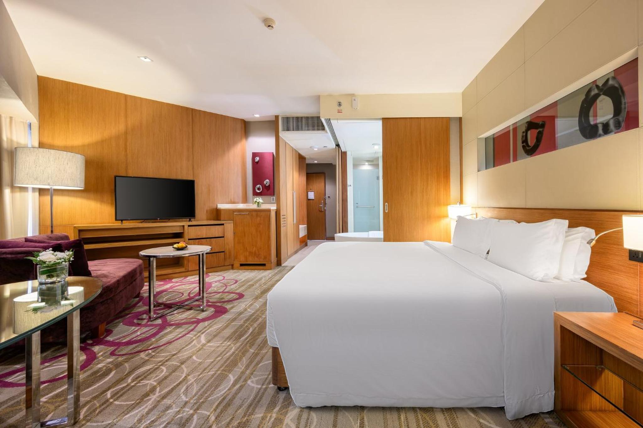 Premier Suite King - Photo 1