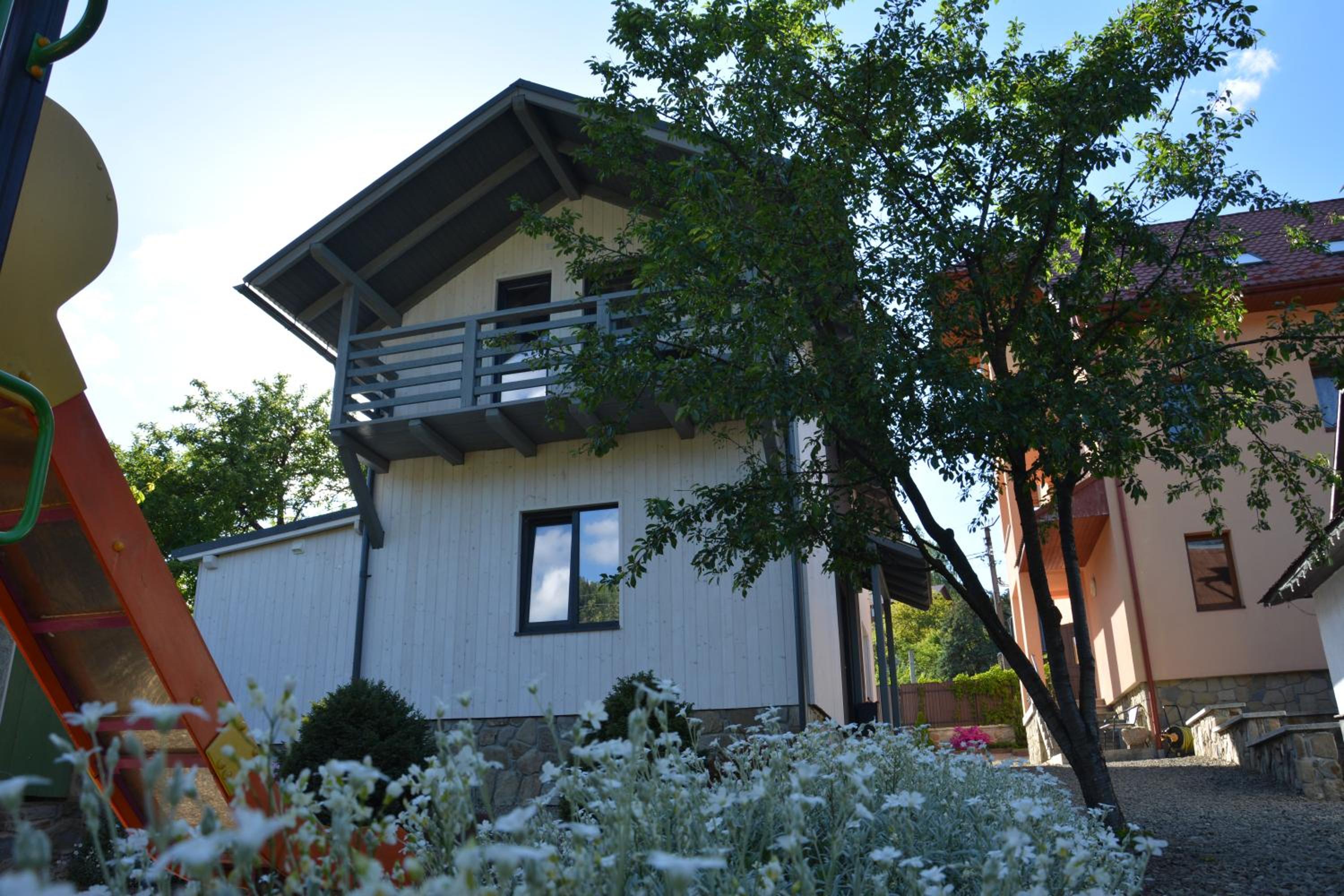 Two-Bedroom House photo 2