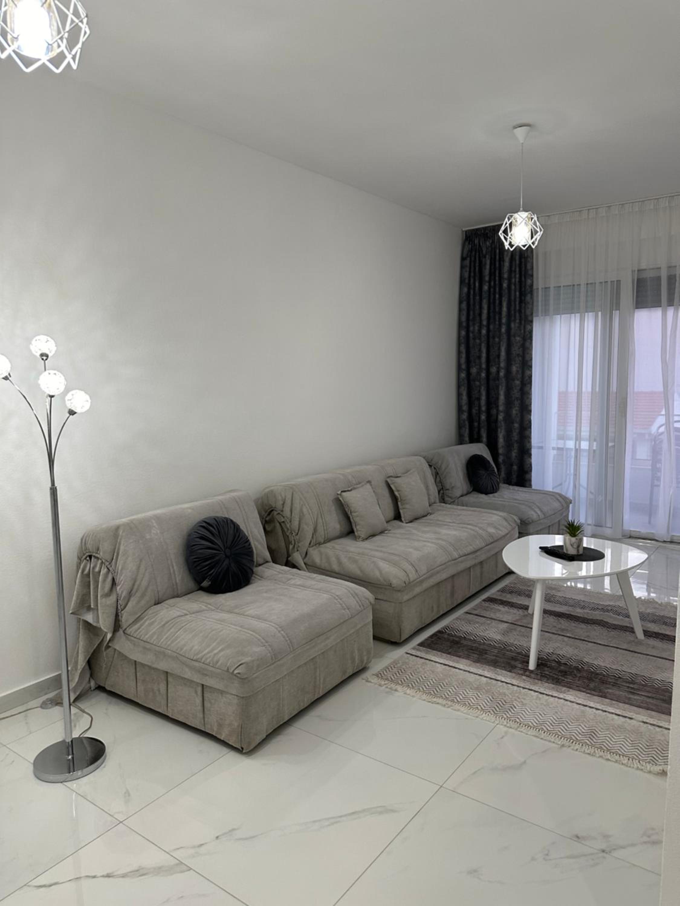 One-Bedroom Apartment photo 3