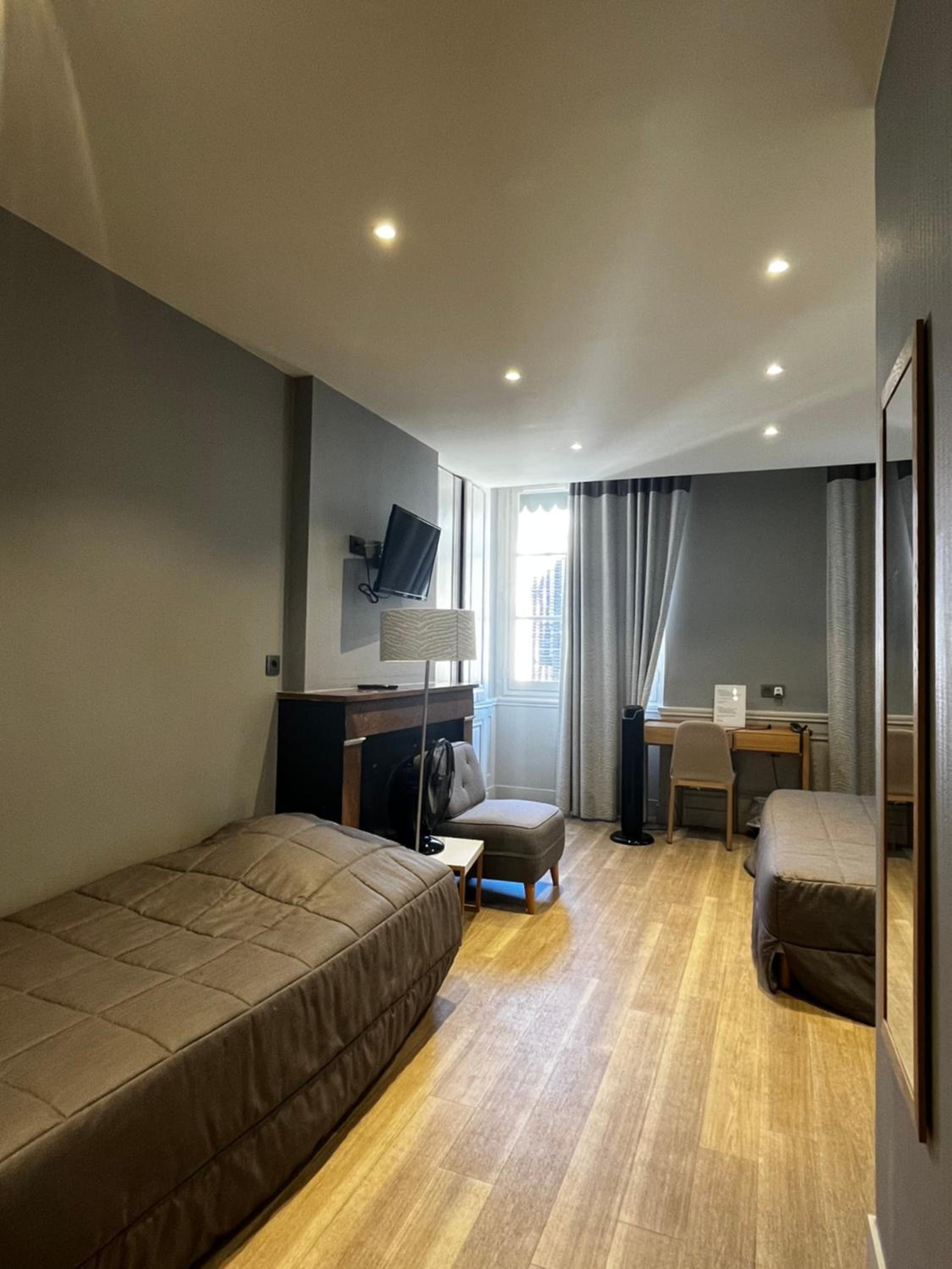 Standard Triple Room photo 2