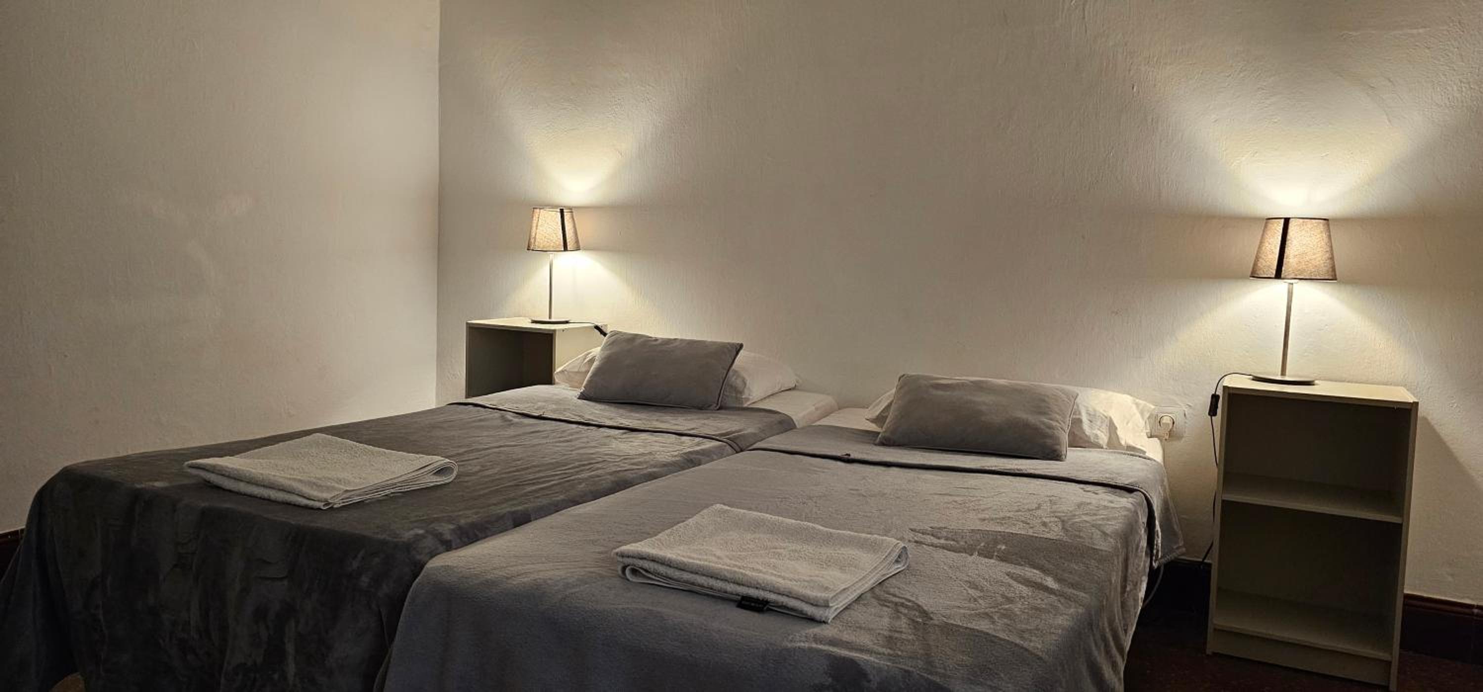 Habitación Estándar Doble con Dos Camas Dobles