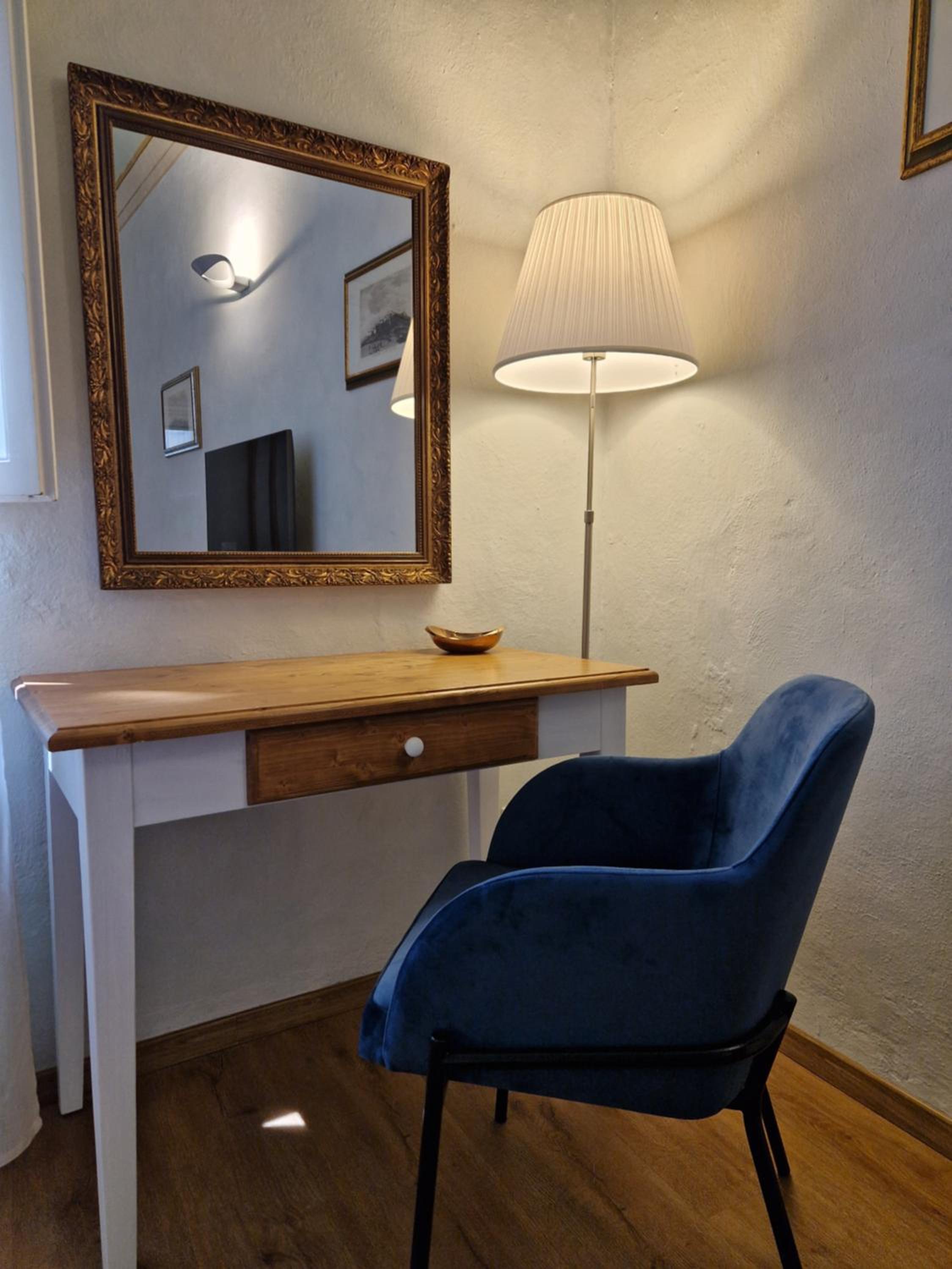 Double Room with Private External Bathroom - Photo 2