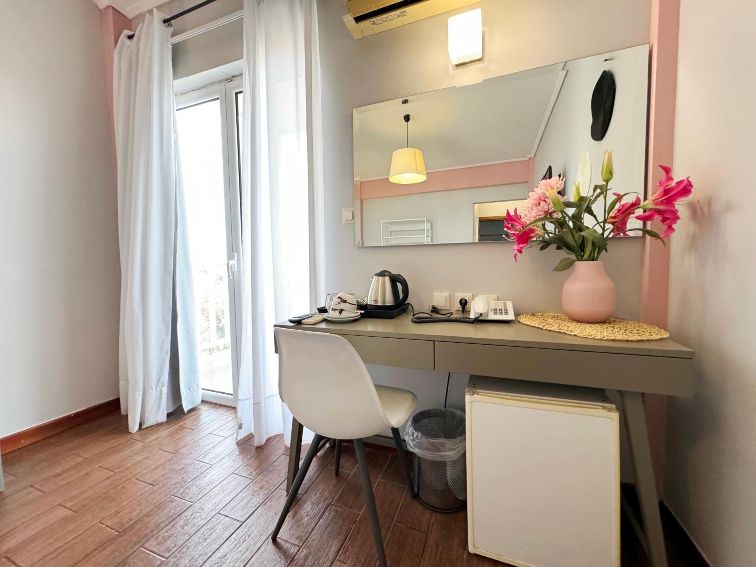 Superior Double Room with Sea View - Photo 15
