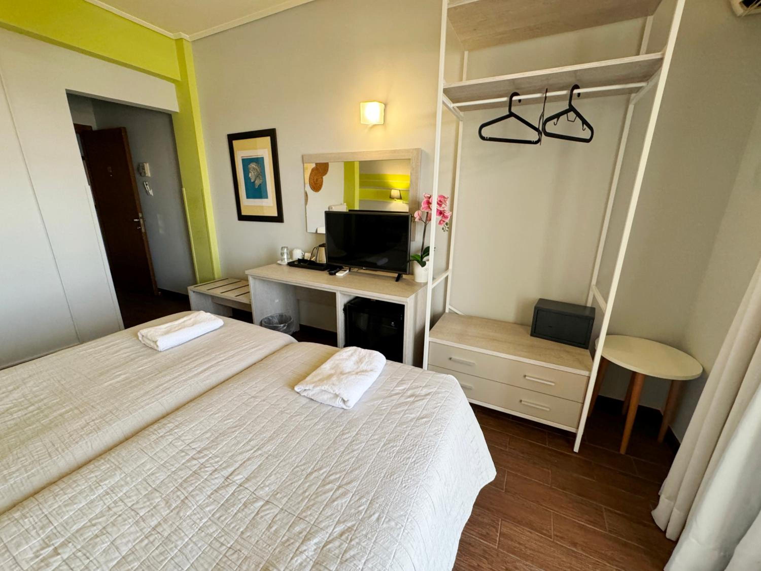 Superior Double Room with Sea View - Photo 16
