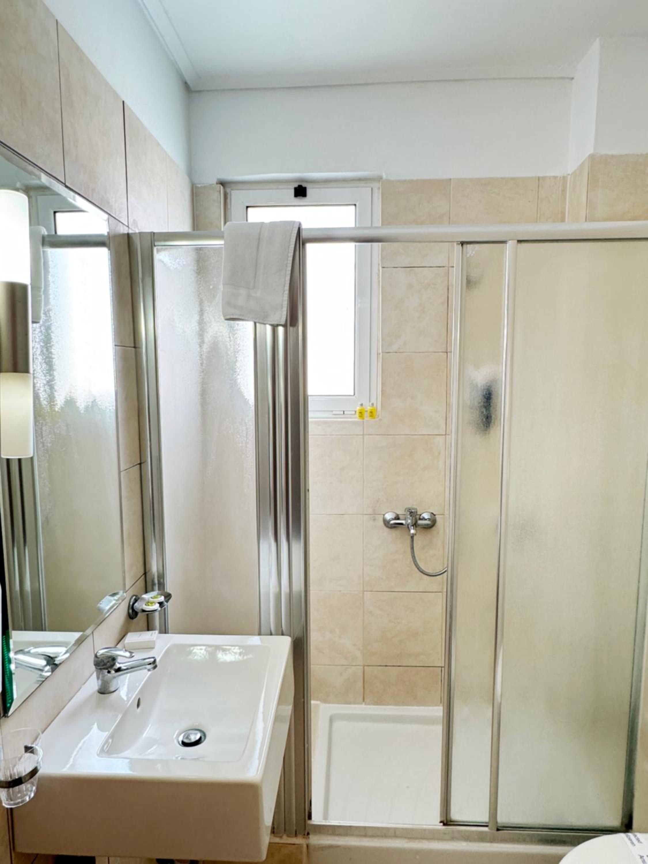 Superior Double Room with Sea View - Photo 22