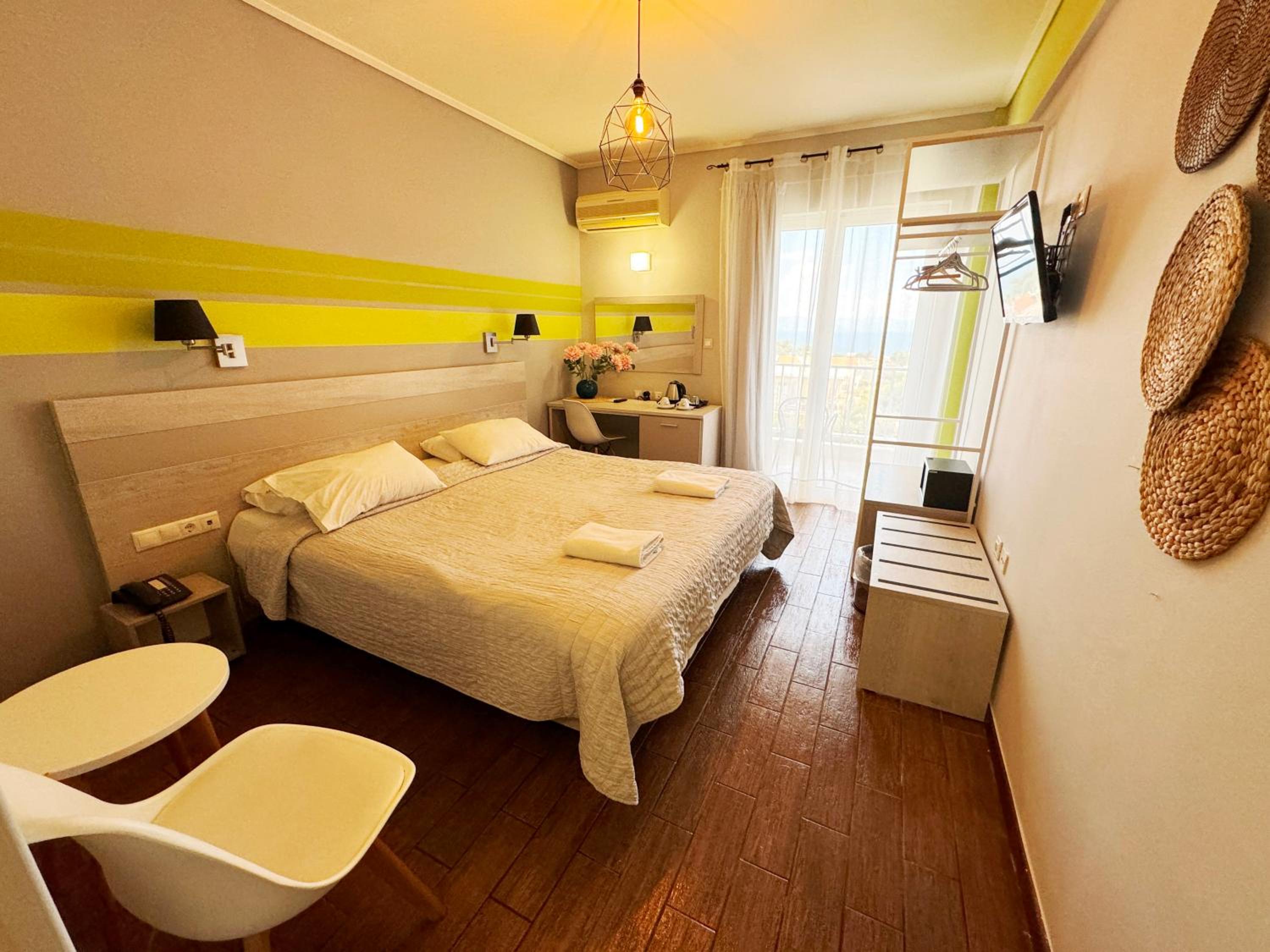 Superior Double Room with Sea View - Photo 25