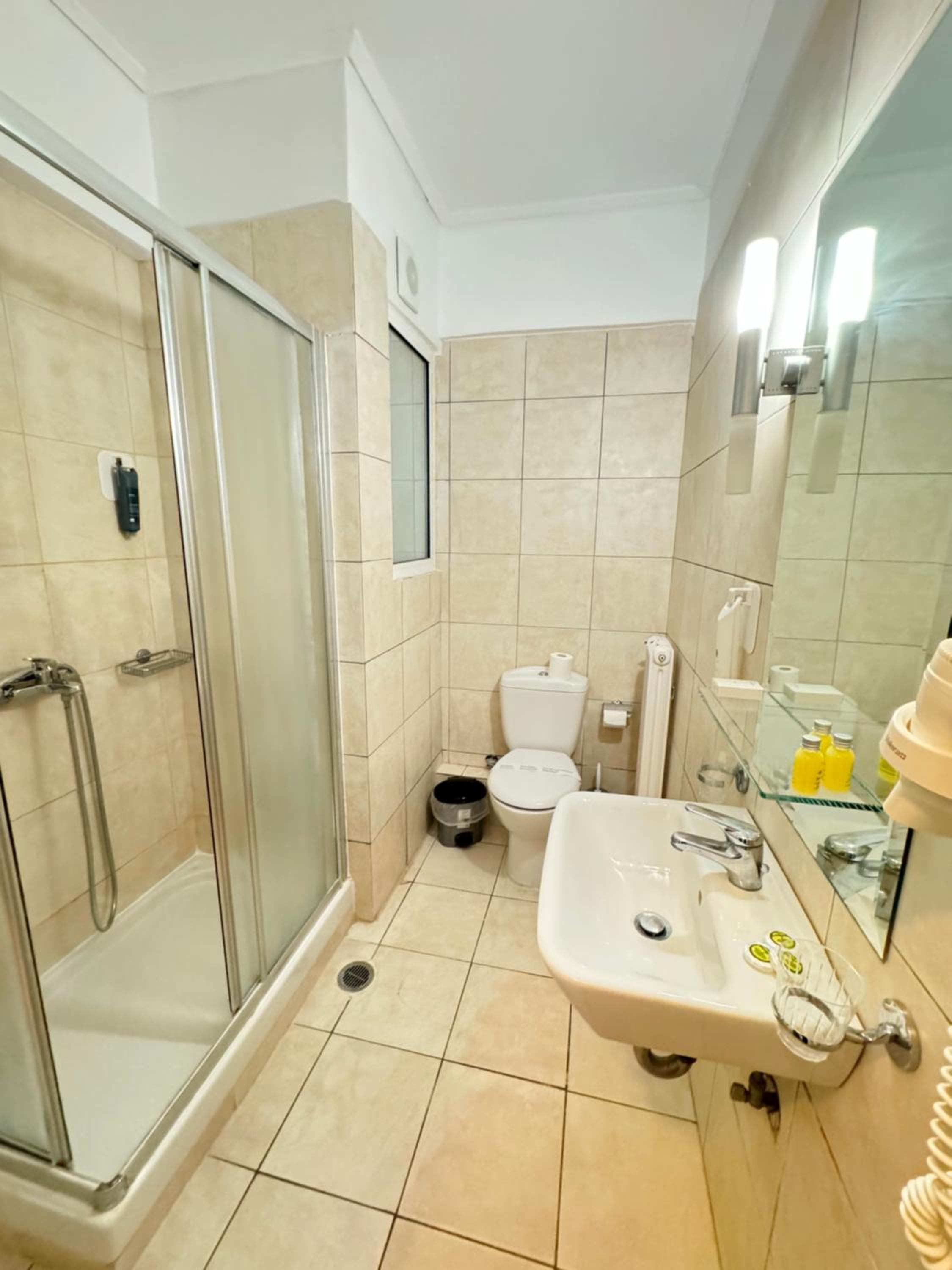Superior Triple Room with Sea View - Photo 15
