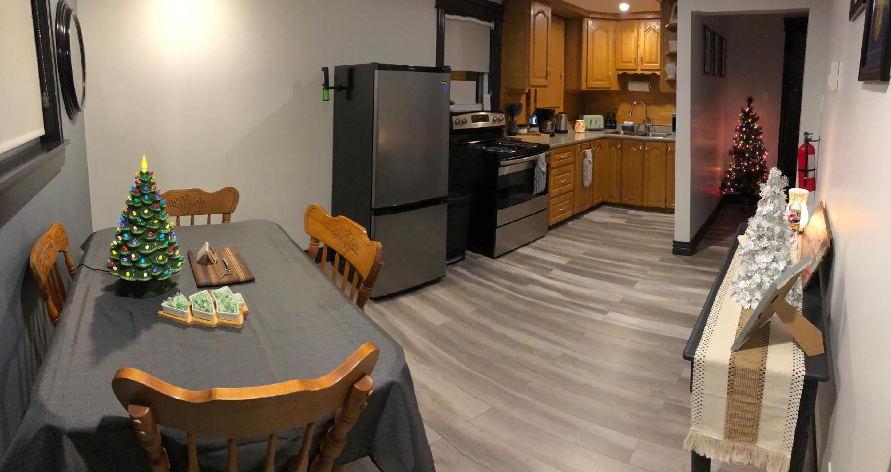Three-Bedroom House photo 3