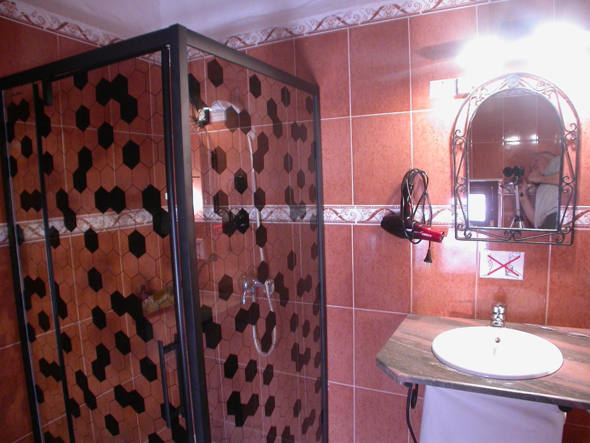 Standard Triple Room - Photo 2