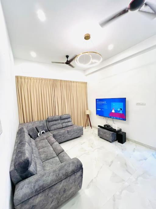 Three-Bedroom Villa photo 1