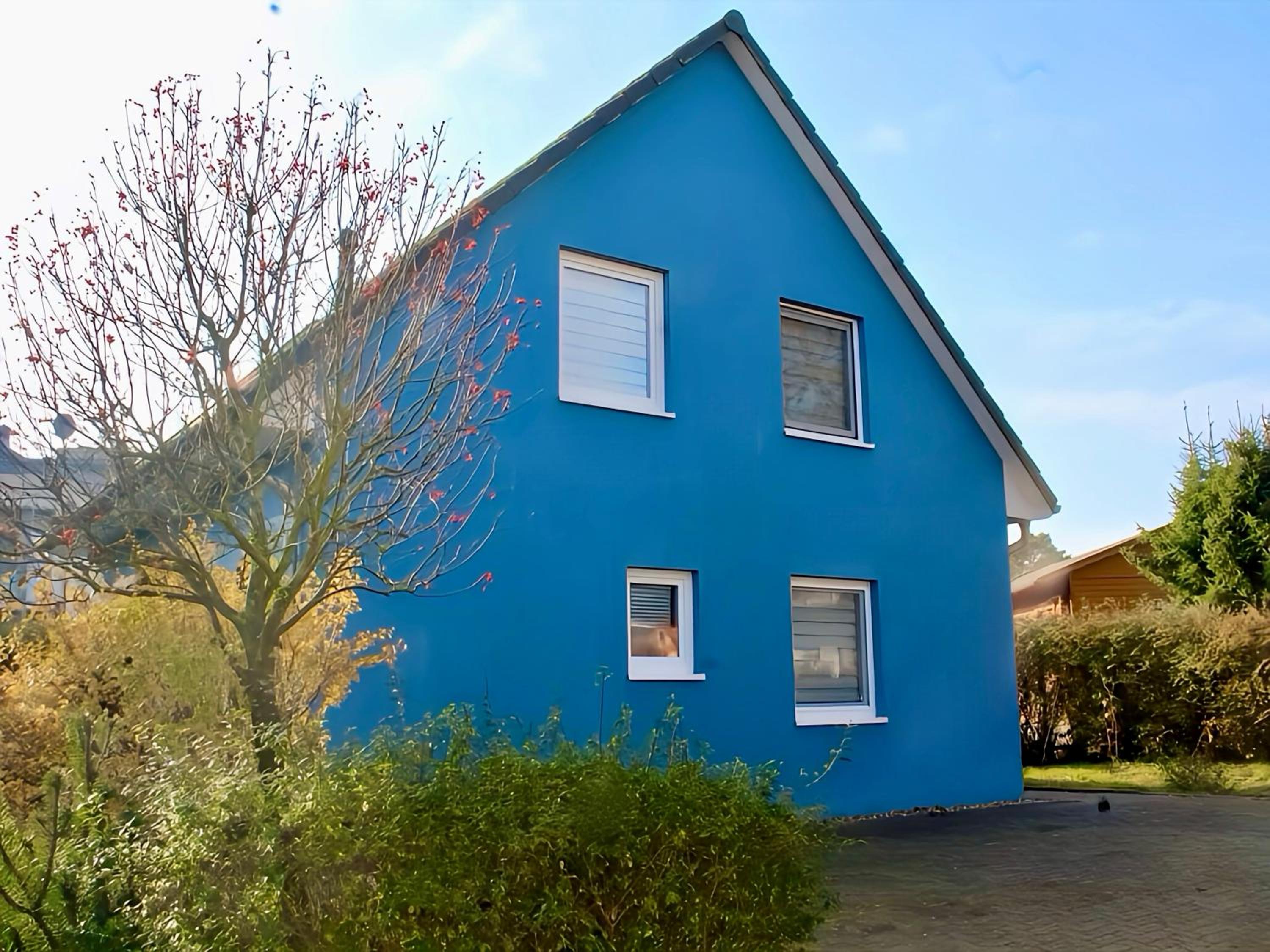 Four-Bedroom House photo 2