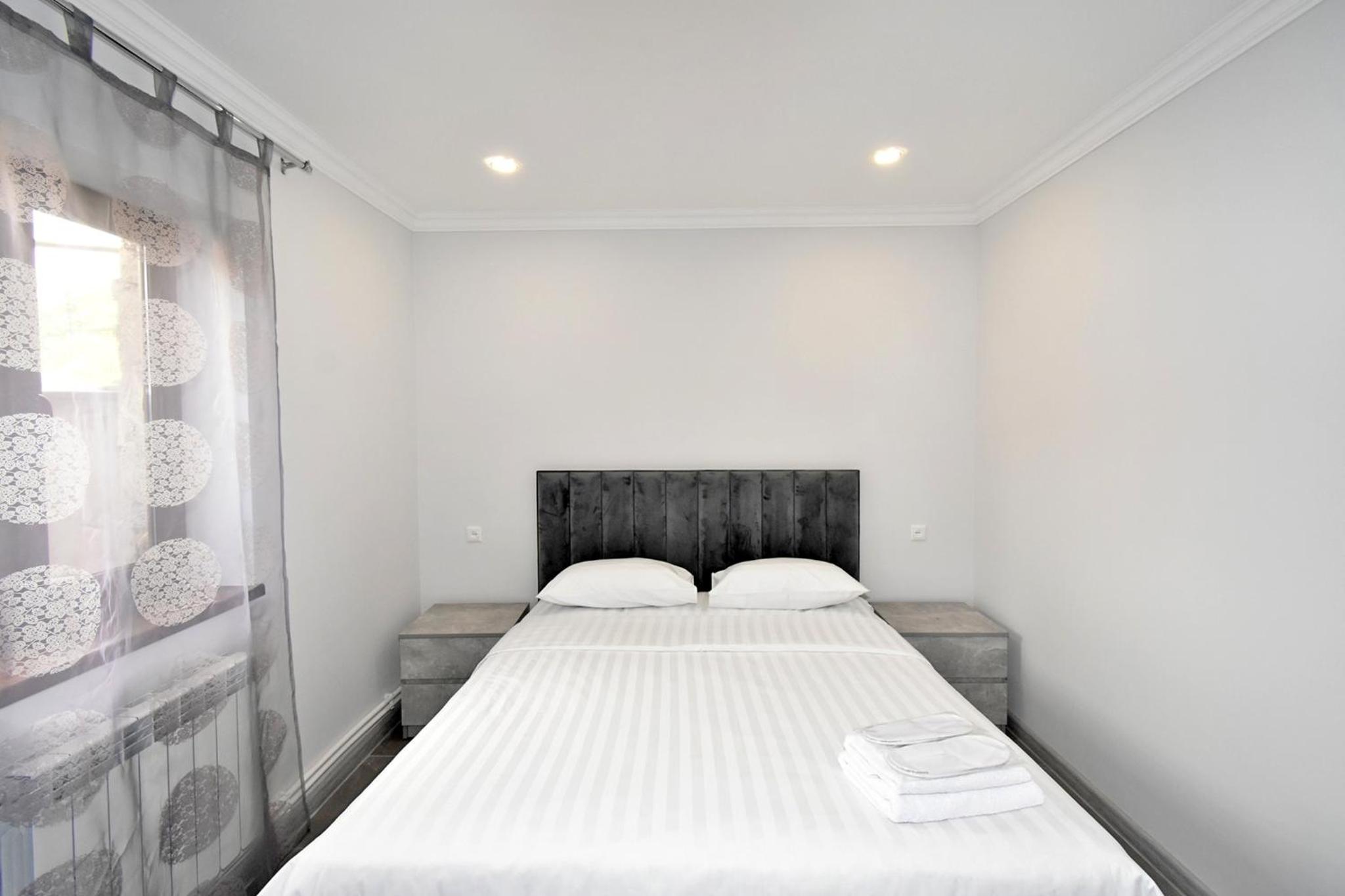 Standard King Room photo 3