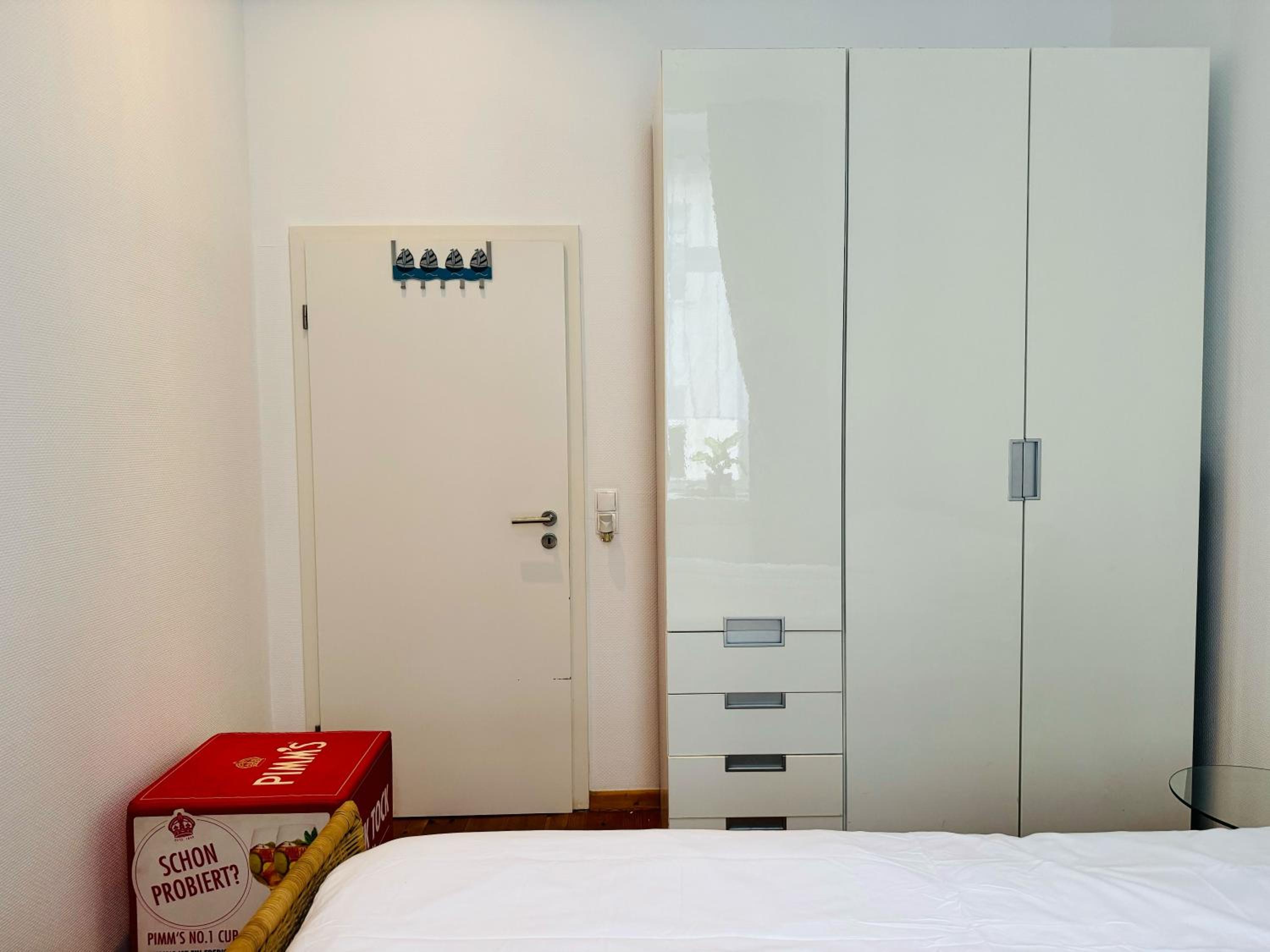One-Bedroom Apartment - Non-Smoking photo 1