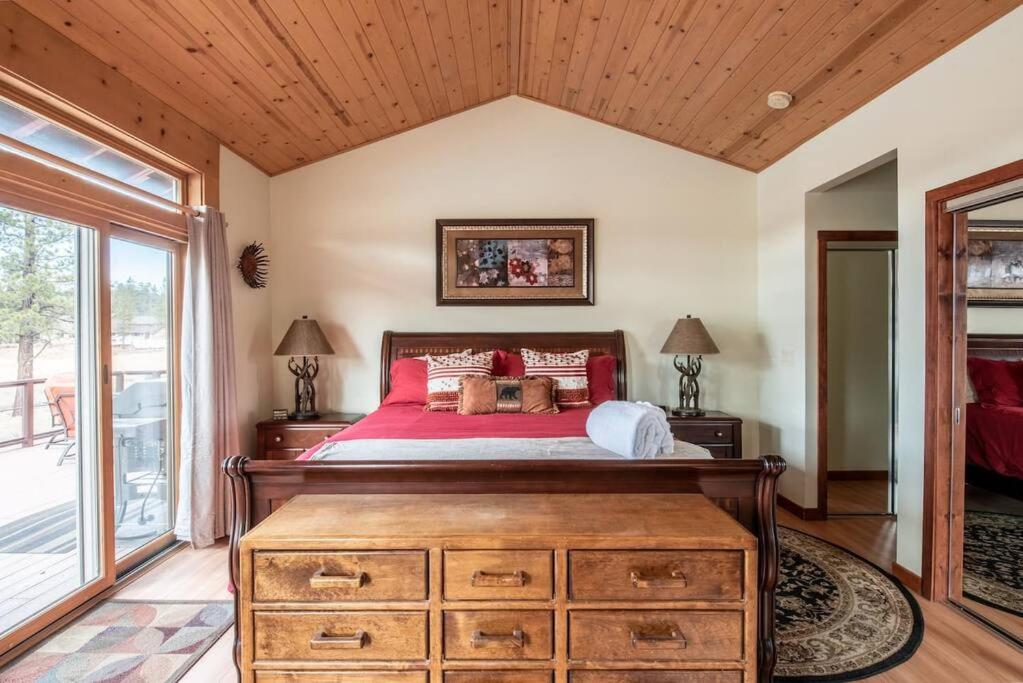 Three-Bedroom House photo 1