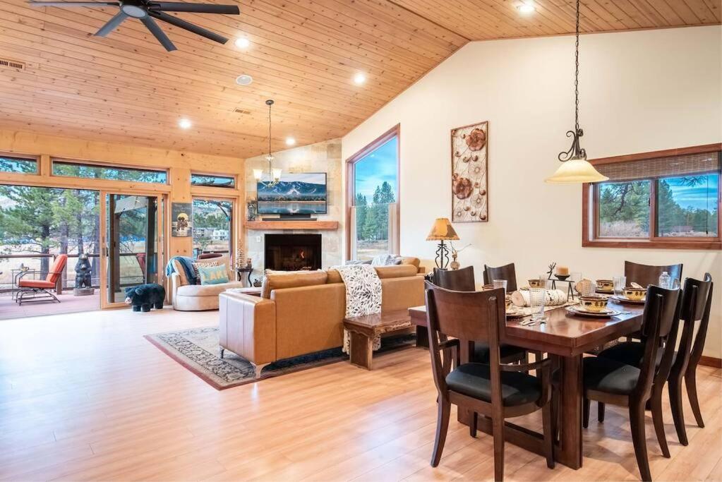 Three-Bedroom House photo 3