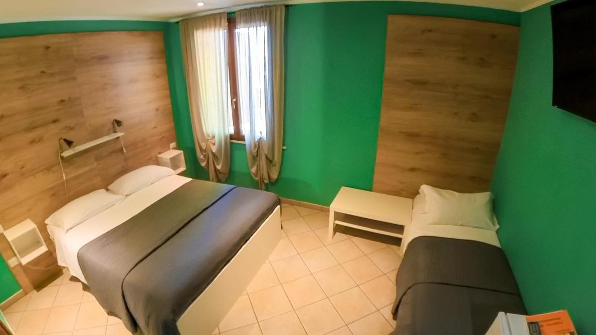 Double Room with Private Bathroom photo 1