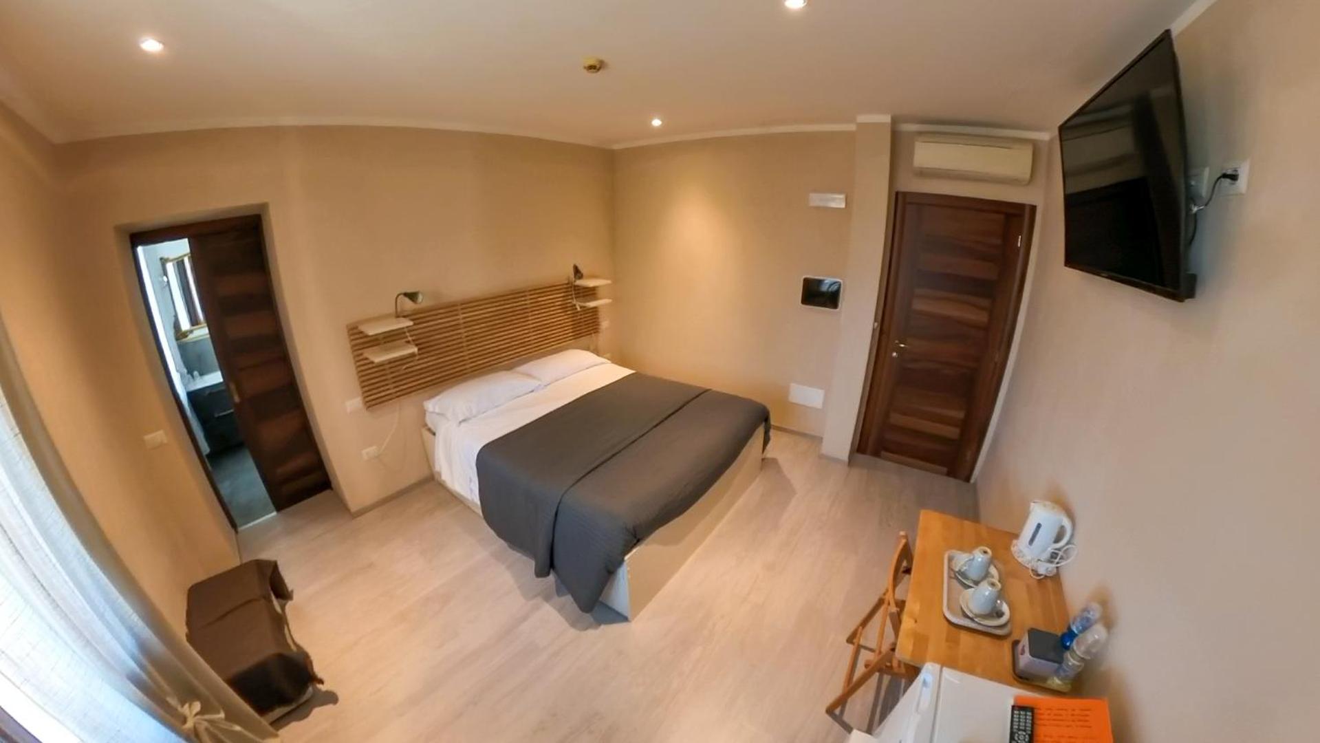Double Room with Private Bathroom photo 1