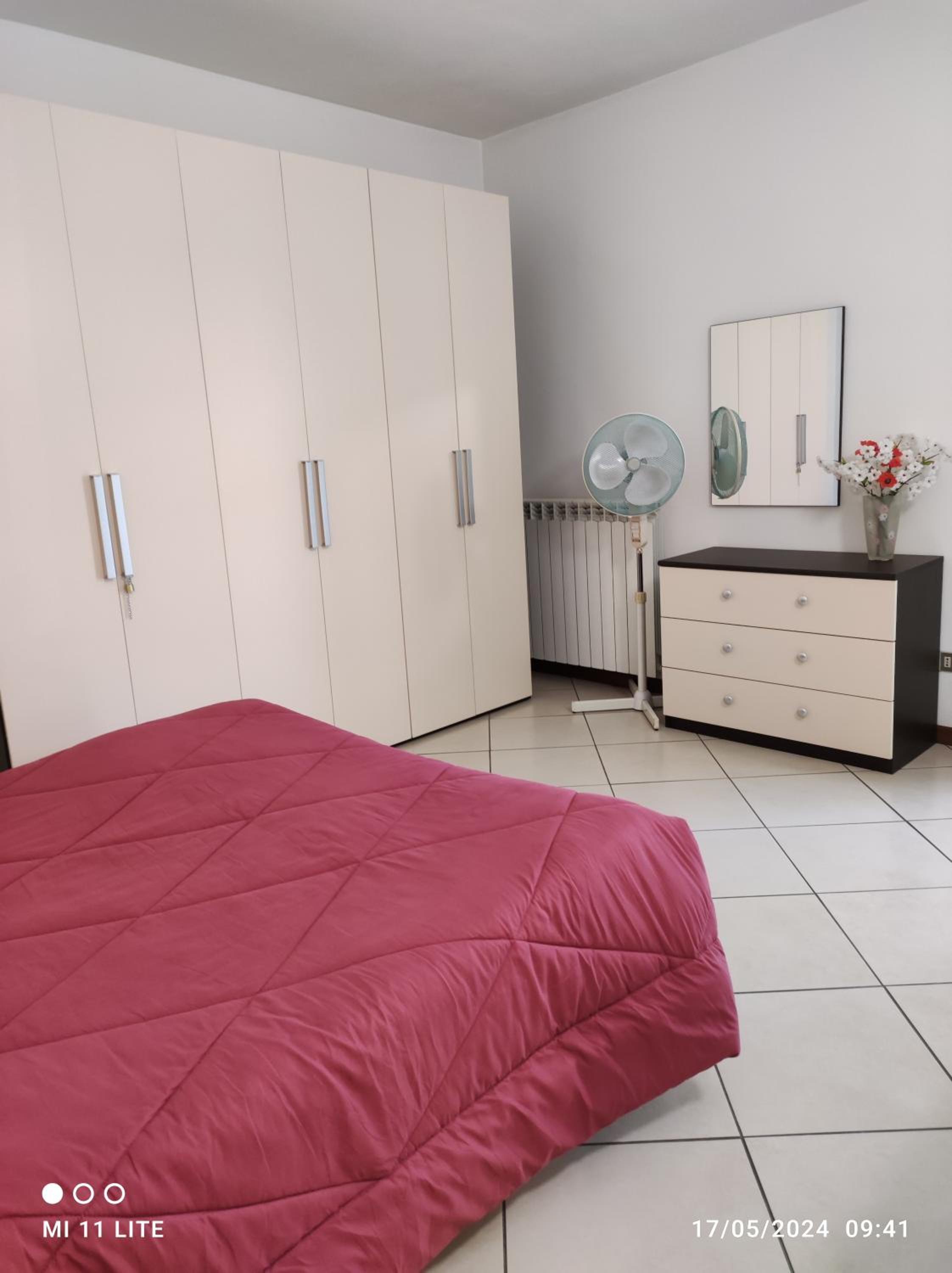 One-Bedroom Apartment - Photo 37
