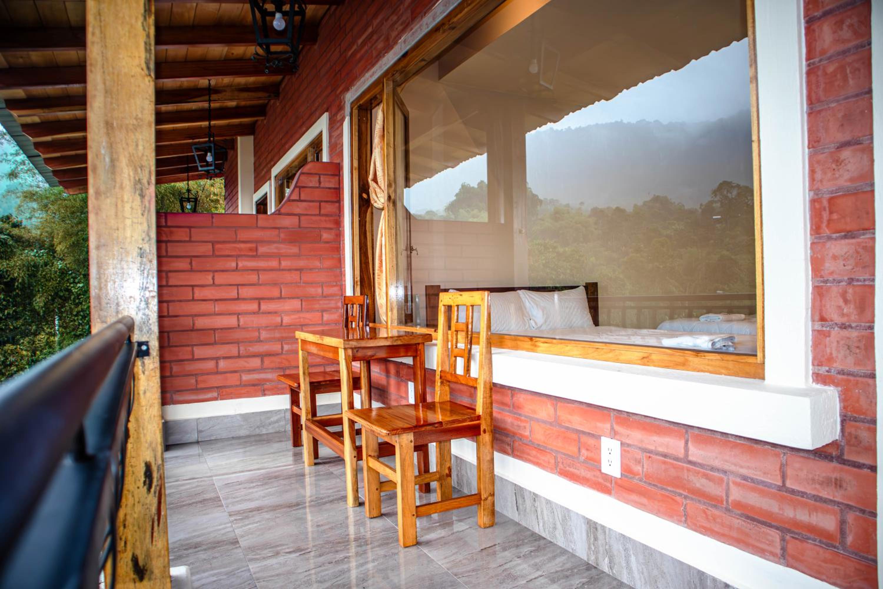 Family Room with Mountain View photo 3