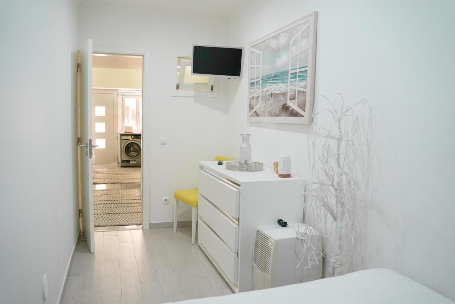 Three-Bedroom Apartment - Photo 8