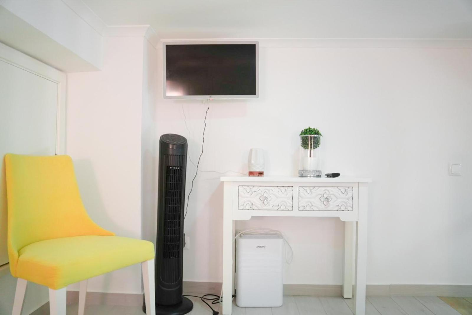 Three-Bedroom Apartment - Photo 14