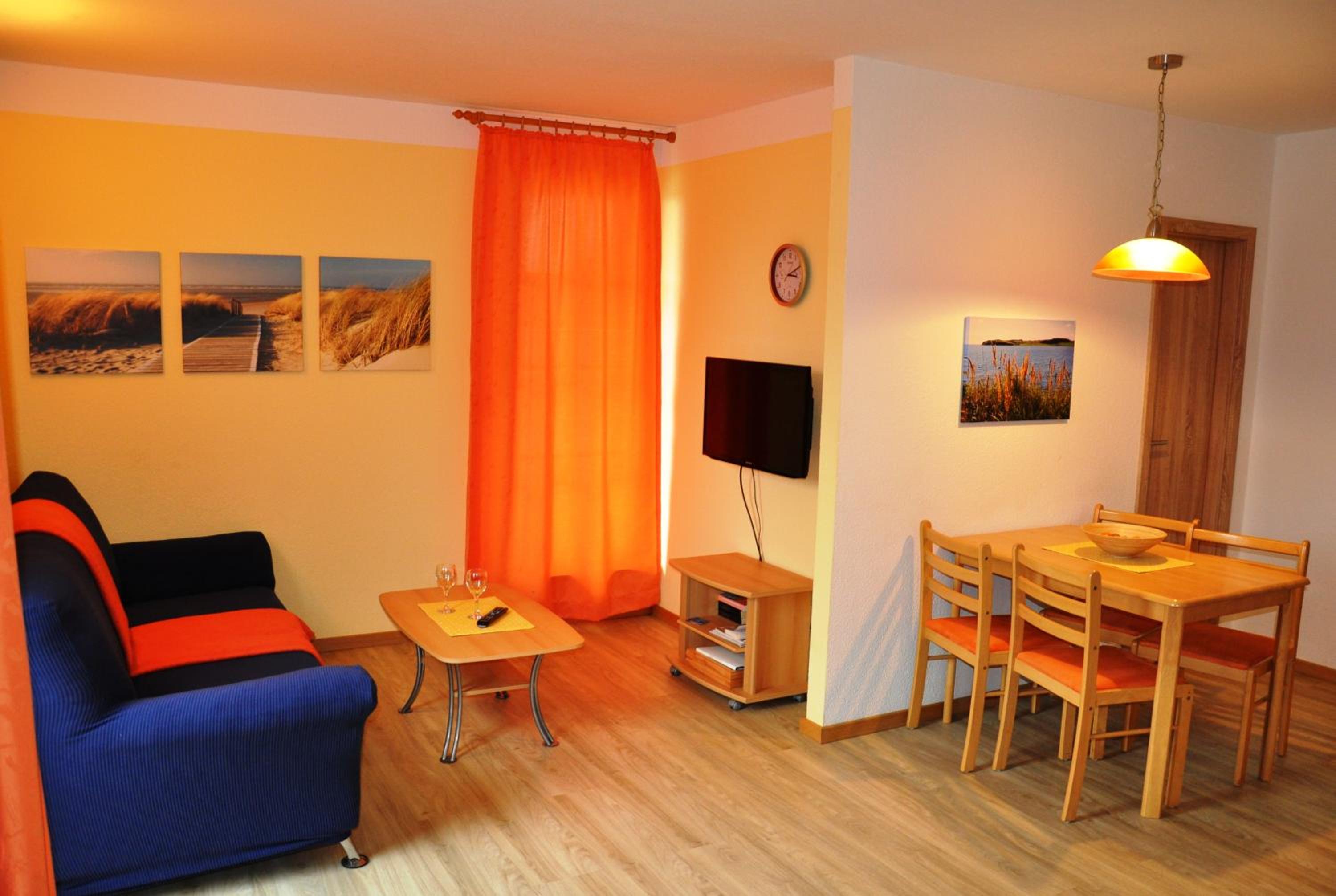 Two-Bedroom Apartment "Fewo 1" photo 3