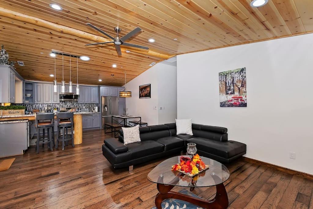 Three-Bedroom House photo 1