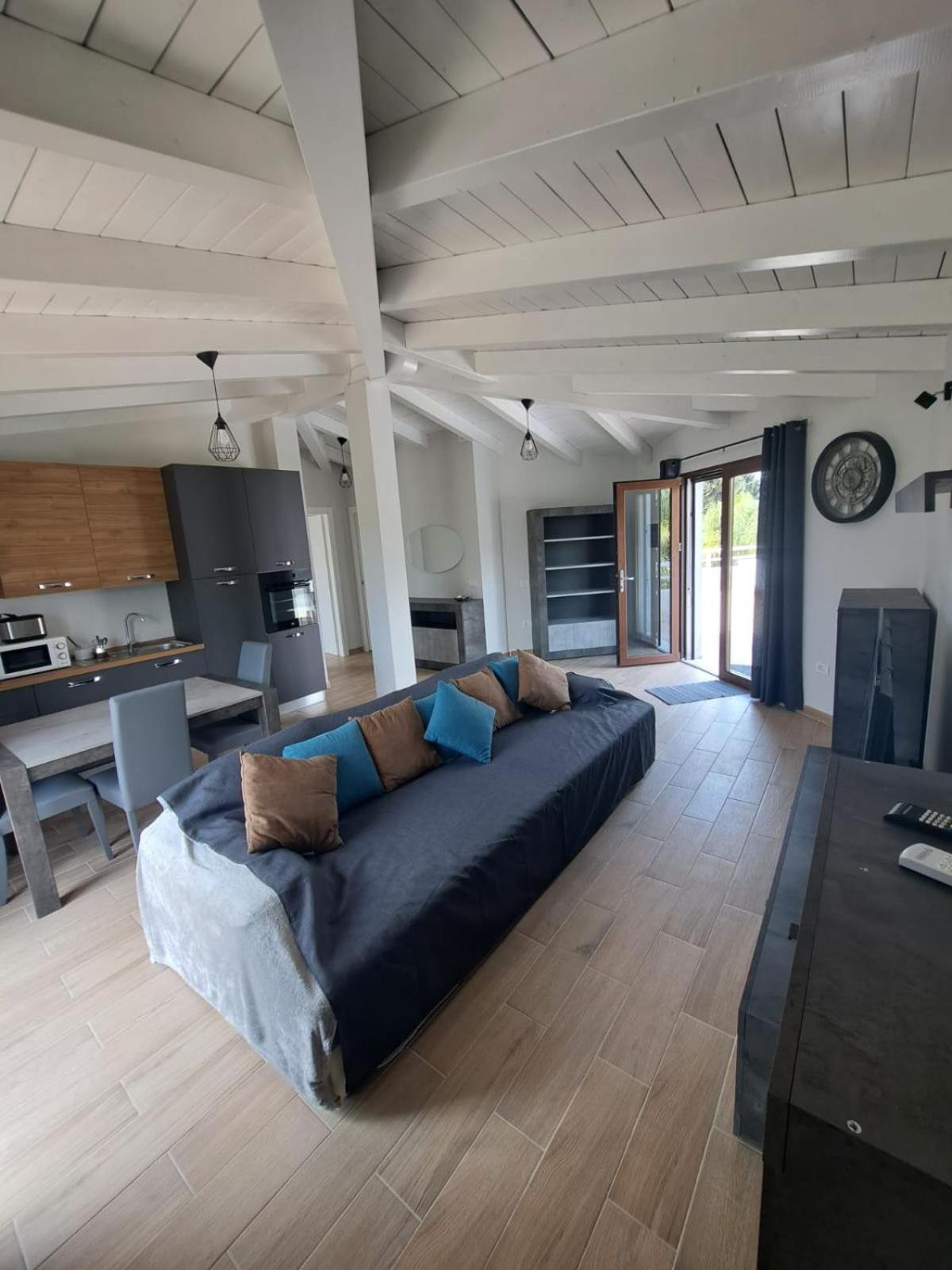 One-Bedroom Apartment with Terrace