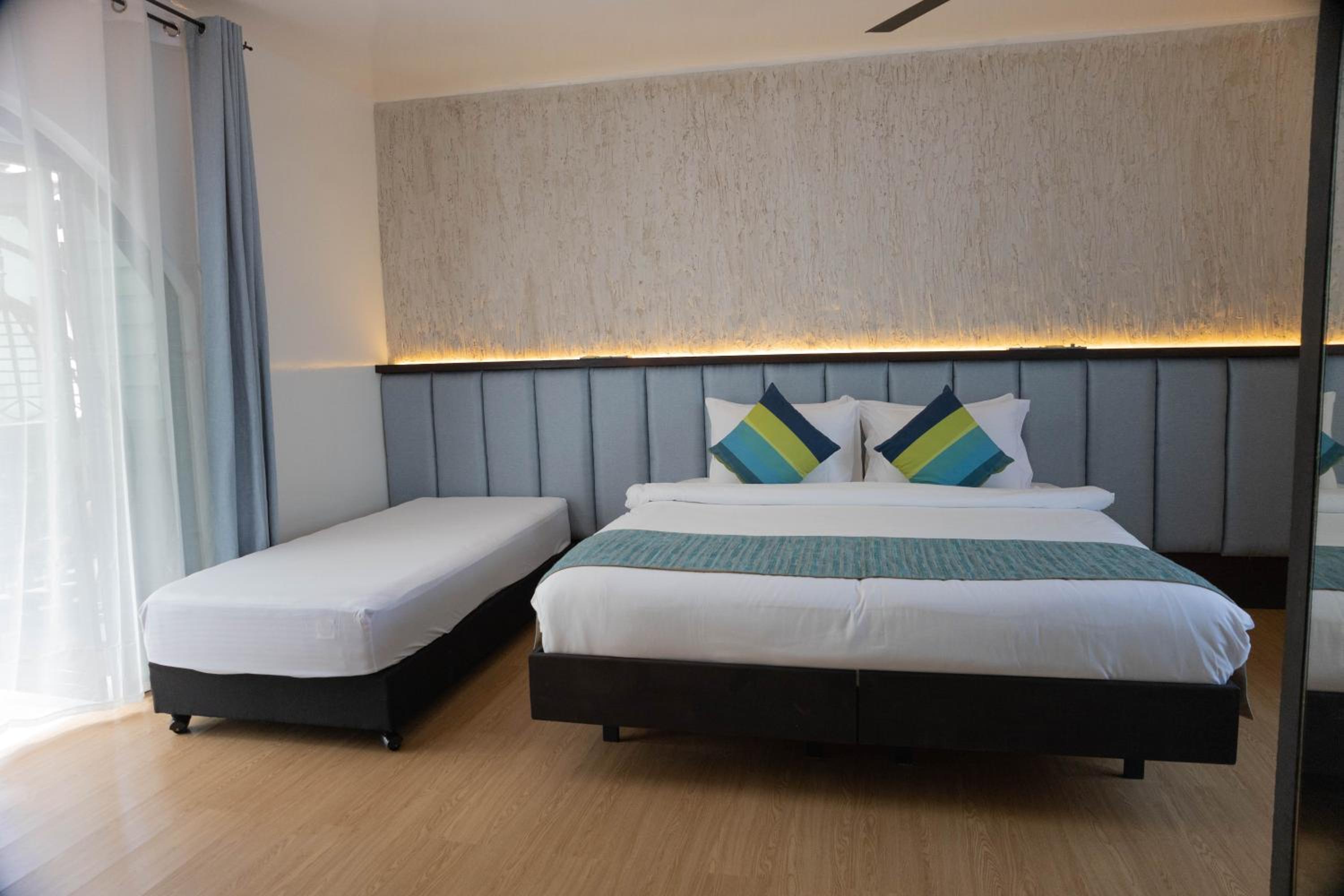 Family Room (10% off on Food & Beverage)