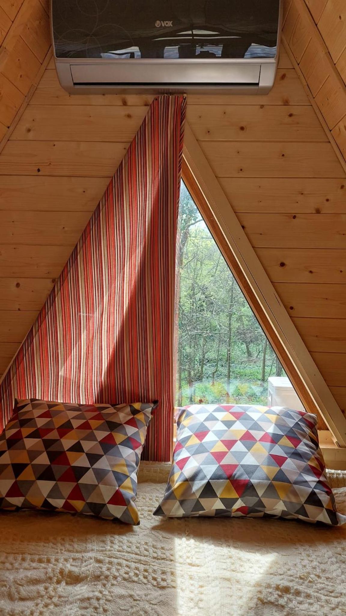 One-Bedroom House photo 1