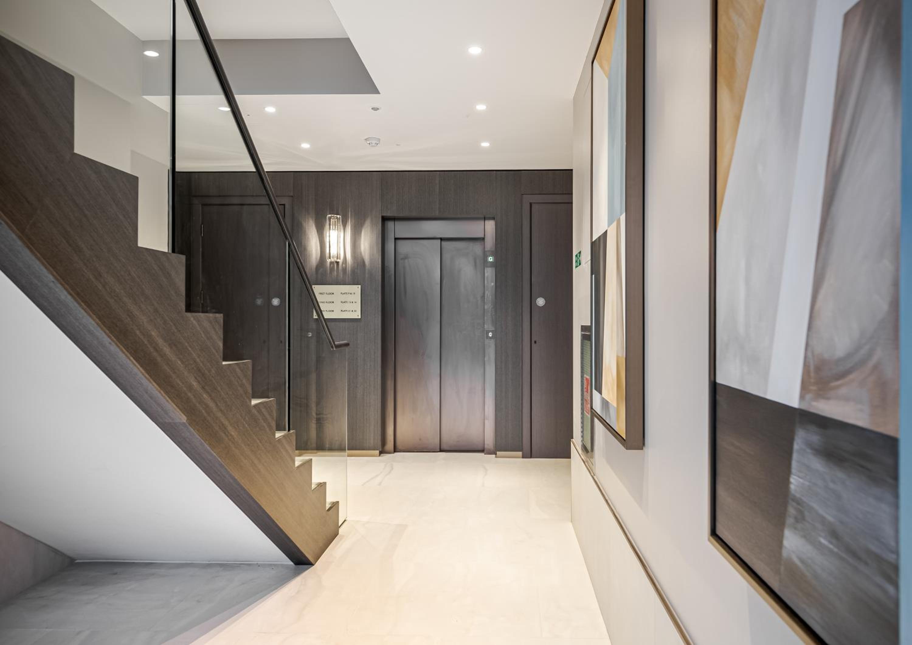 Two-Bedroom Deluxe Apartment with Balcony photo 3