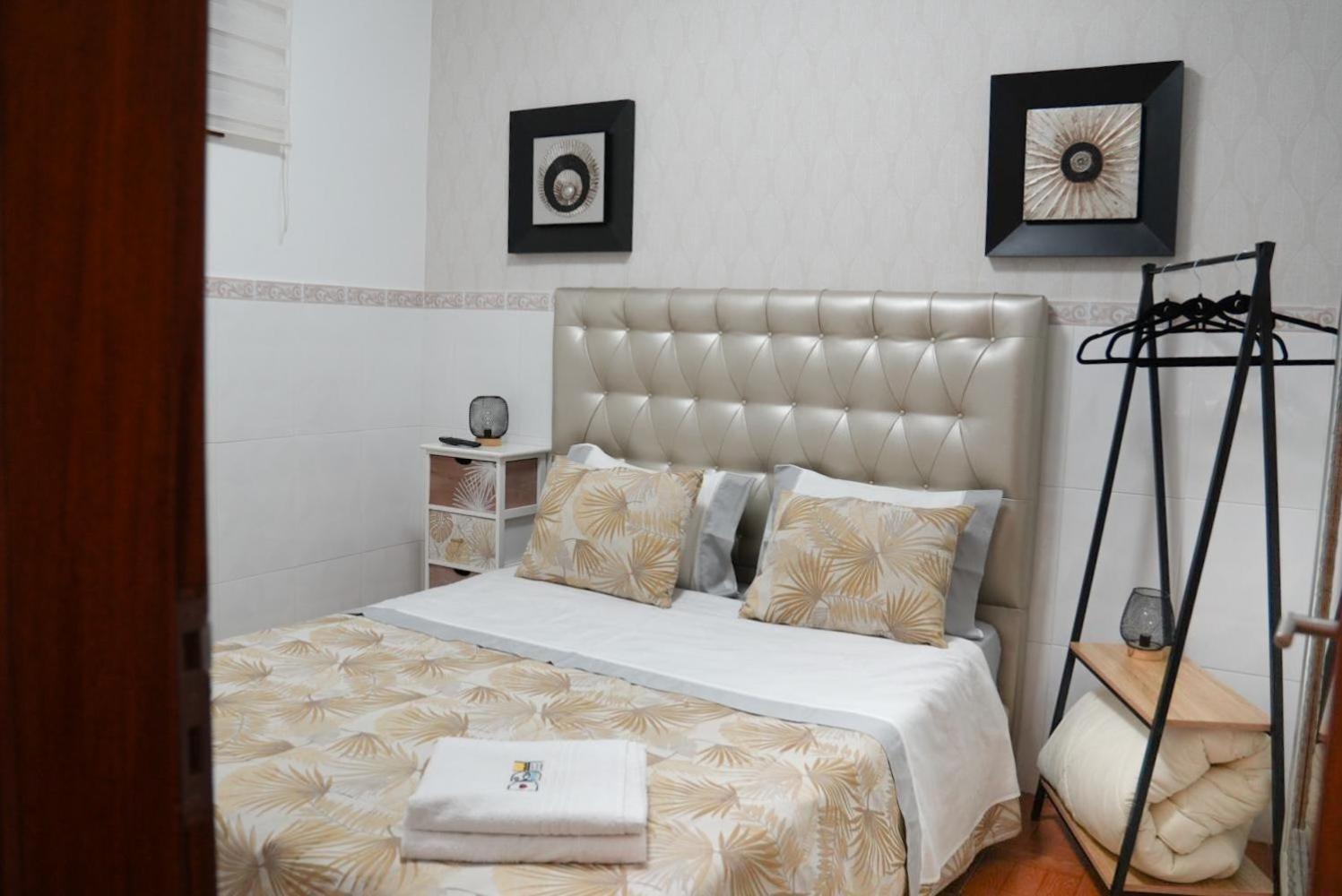Two-Bedroom House - Photo 20