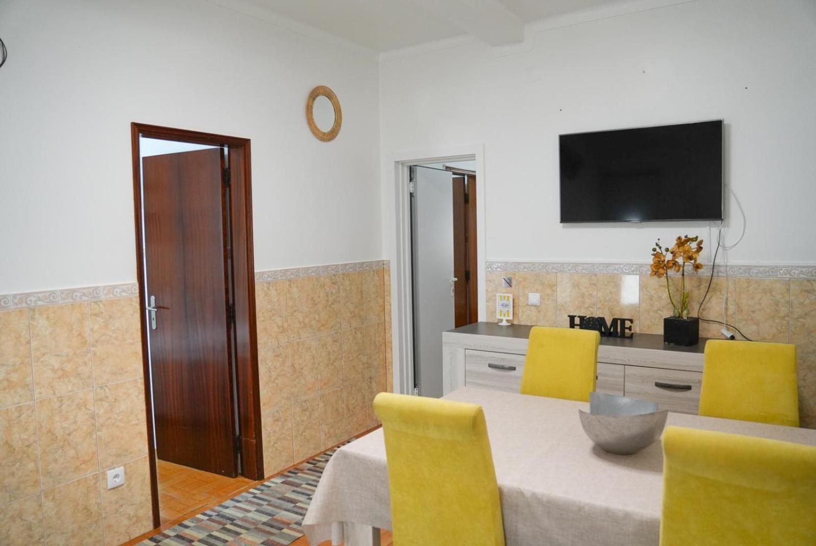 Two-Bedroom House - Photo 10