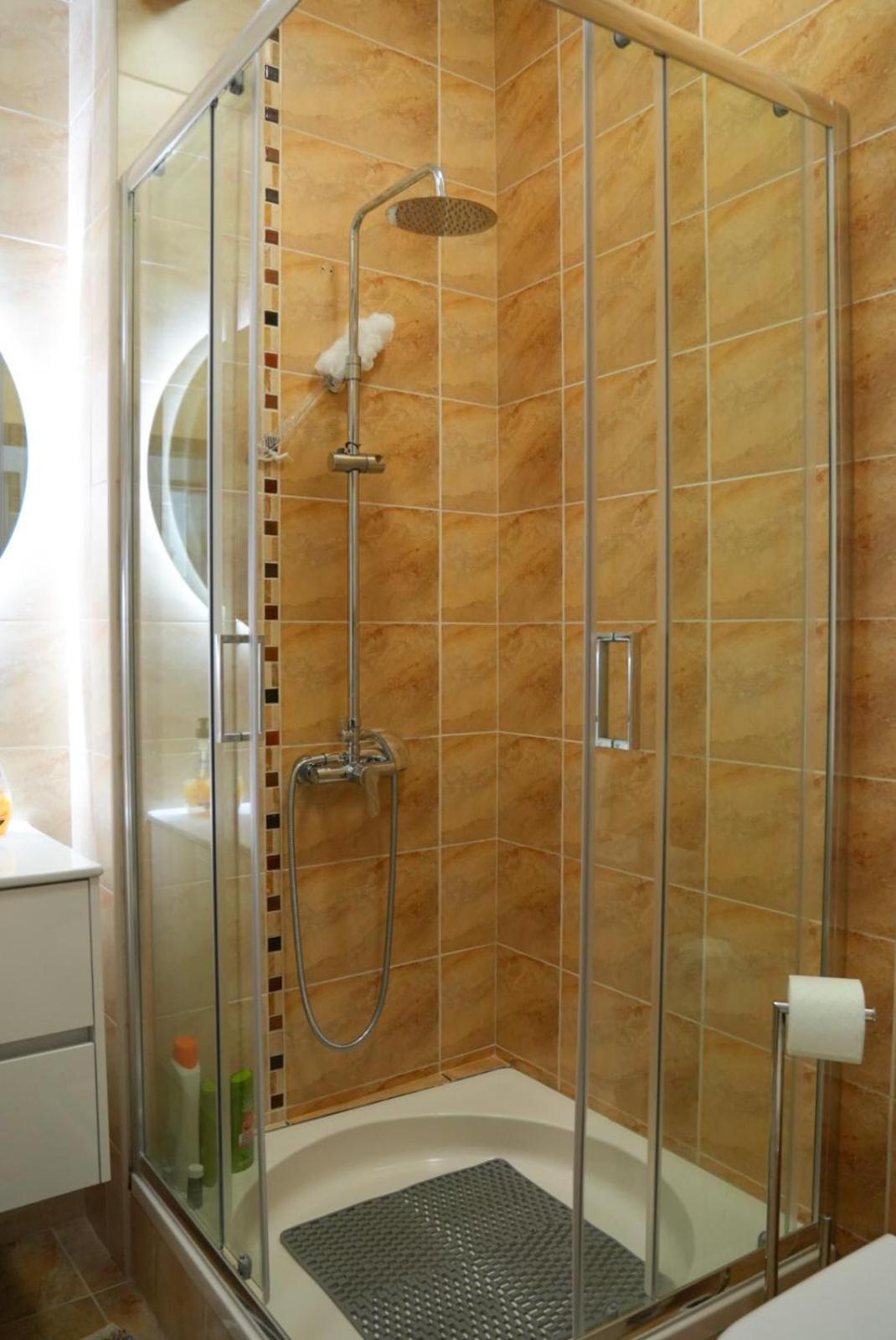 Two-Bedroom House - Photo 6
