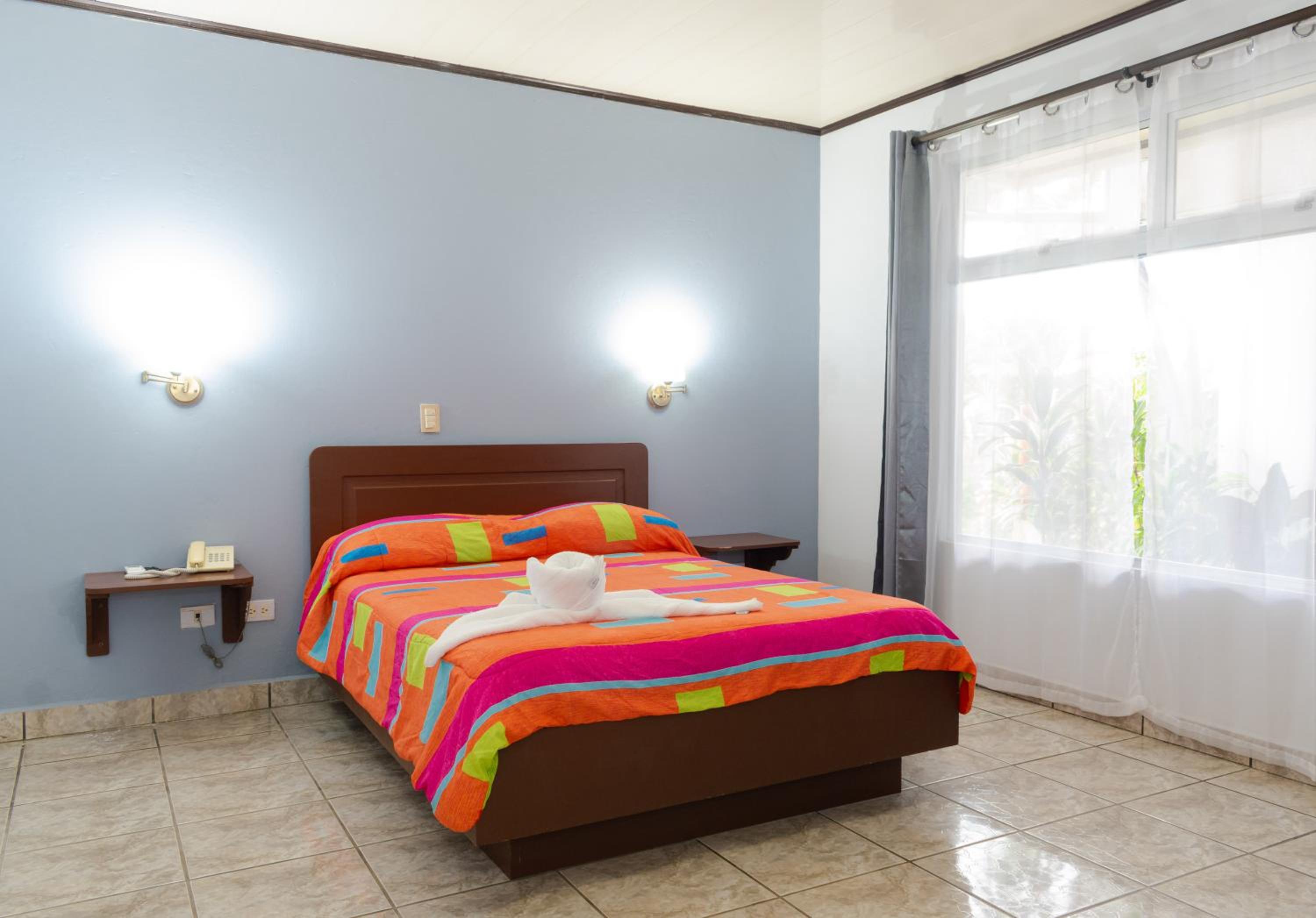 Standard Queen Room photo 1